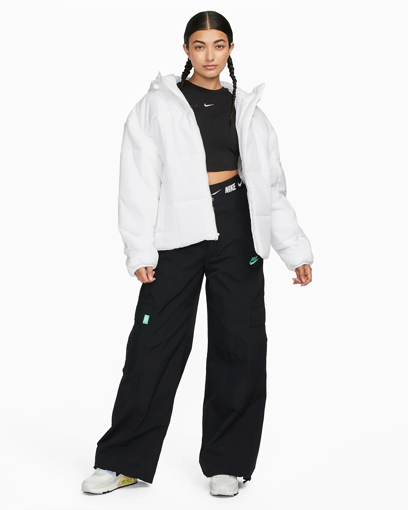 JACKET WMNS NIKE NSW ESSTL THRMR CLSC PUFFER (FB7672-100)