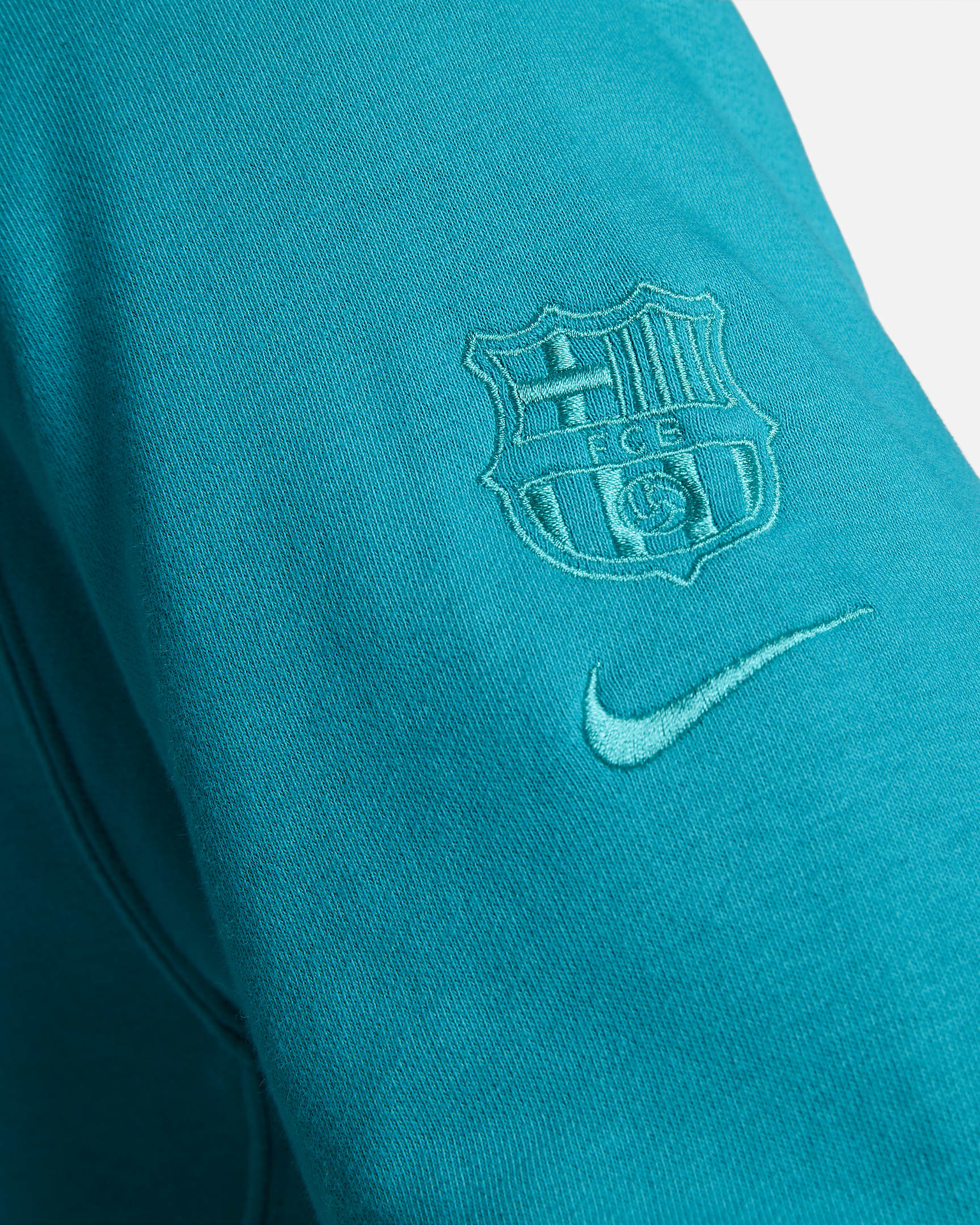 ТОЛСТОВКА NIKE FCB M NSW CLUB HDY PO FT GX 3R (DX8643-300)