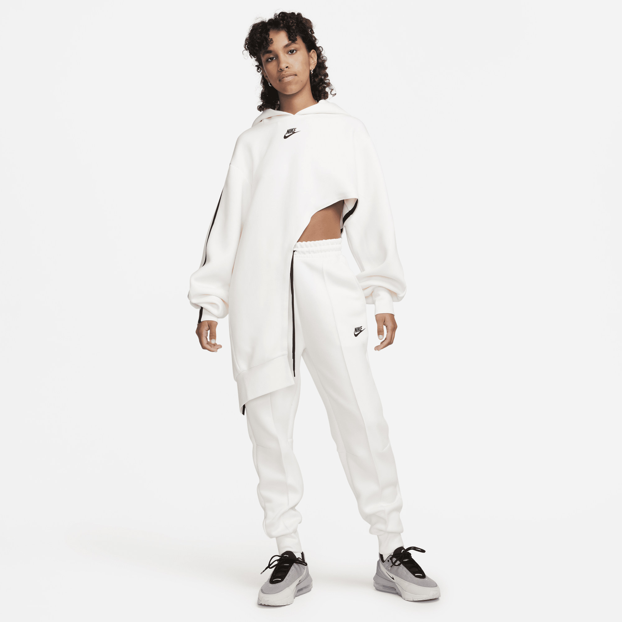 SWEATSHIRT W NIKE NSW TCH FLC OS ASYM HDY (FN7123-110)