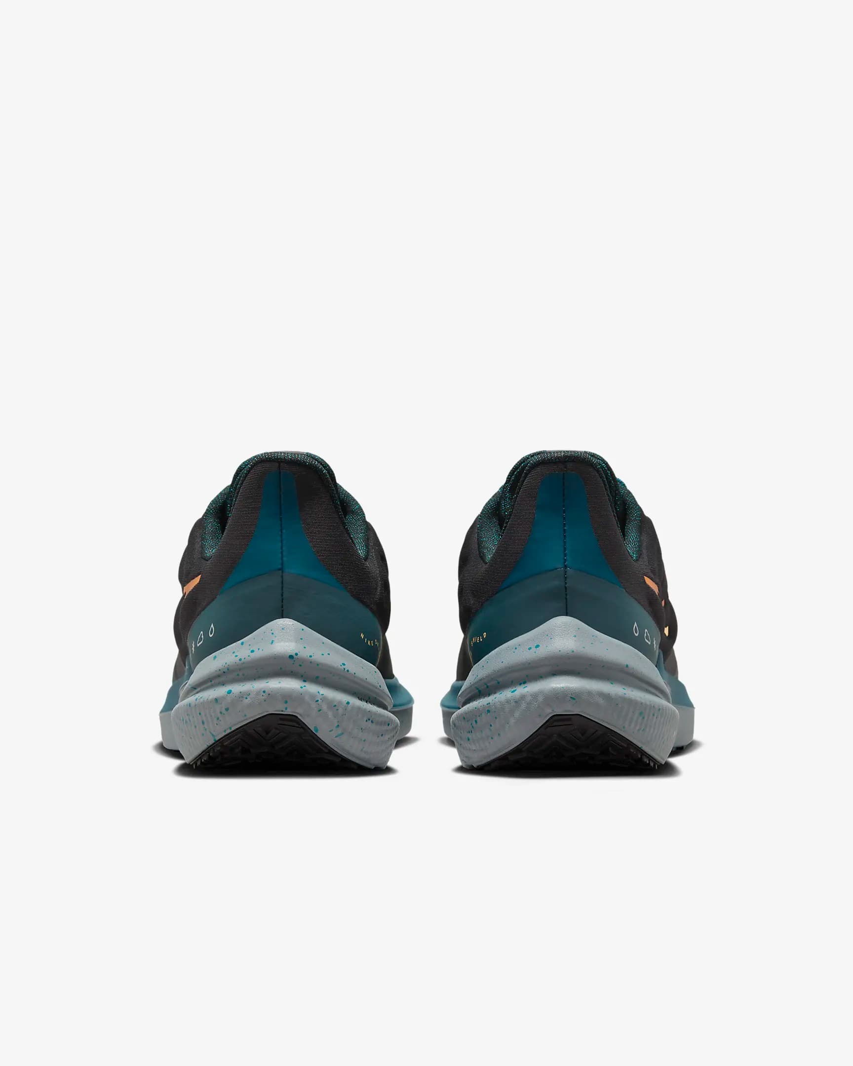 КРОССОВКИ NIKE AIR WINFLO SHIELD (DM1106-002)