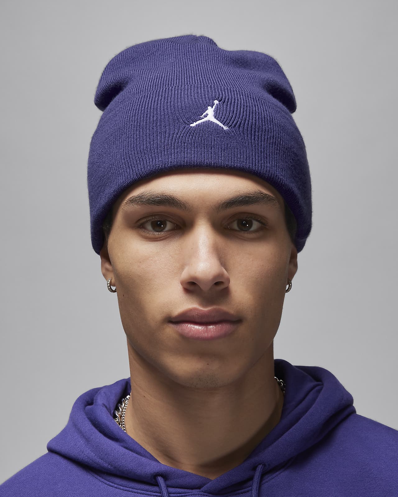 ШАПКА JORDAN U J PEAK BEANIE ESS (FN4672-502)