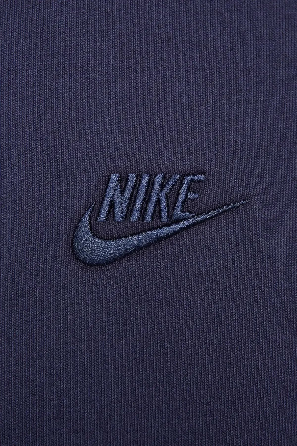 МУЖСКАЯ ФУТБОЛКА NIKE M NSW PREM ESSNTL SUST TEE (DO7392-451)