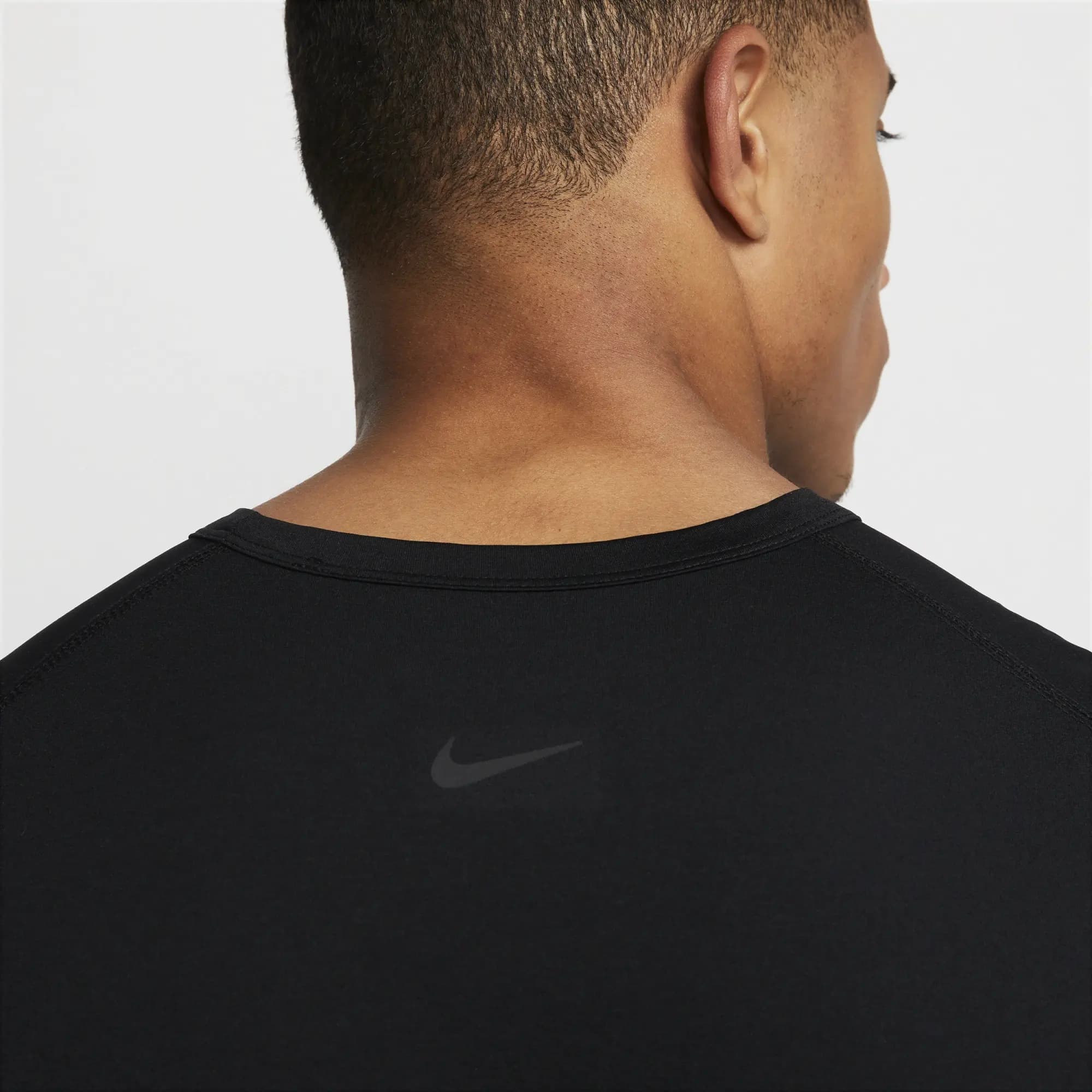ФУТБОЛКА NIKE M NK DF UV HYVERSE SS DYE (DV9817-010)