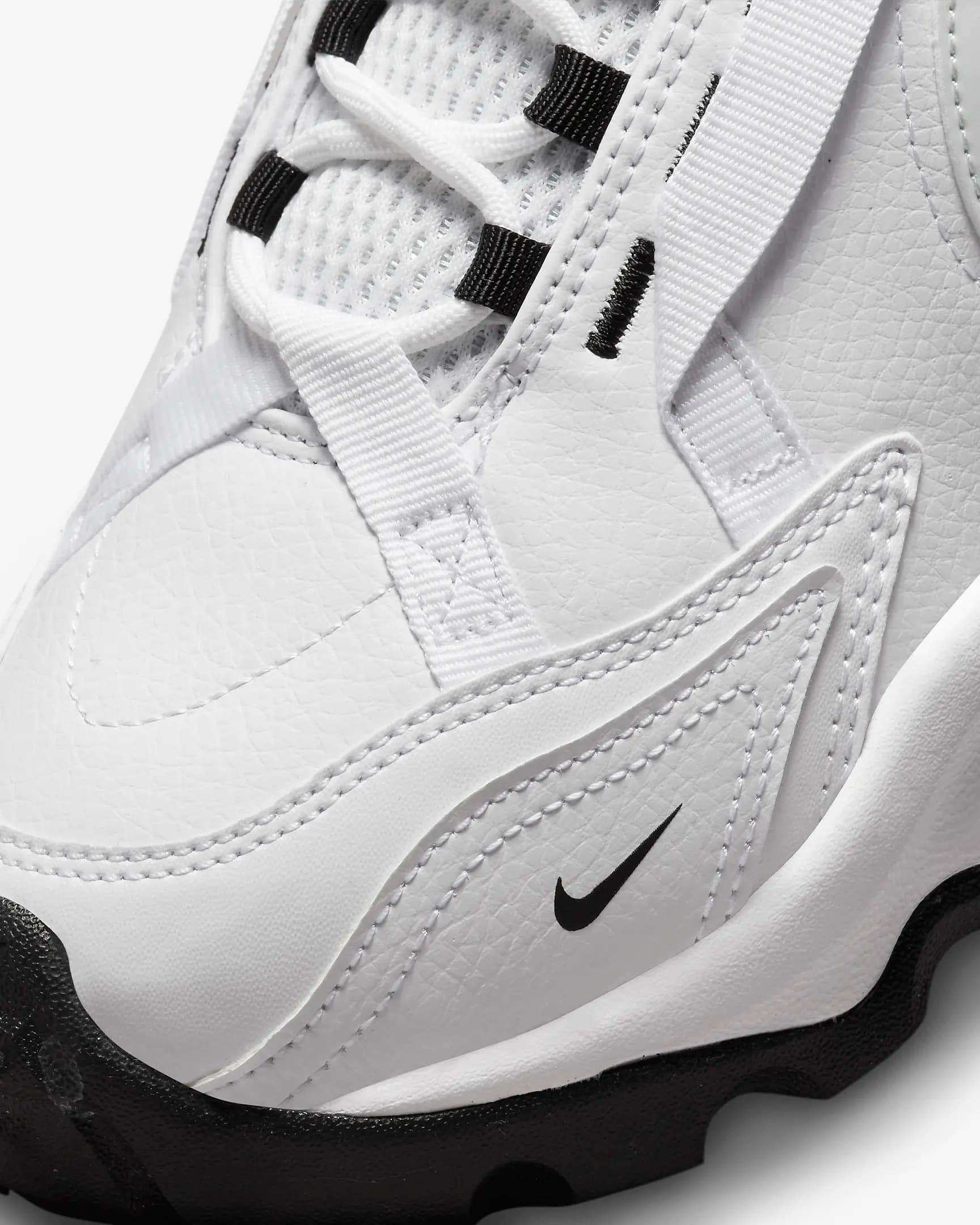 WOMEN'S SNEAKERS NIKE TC 7900 (DR7851-100)