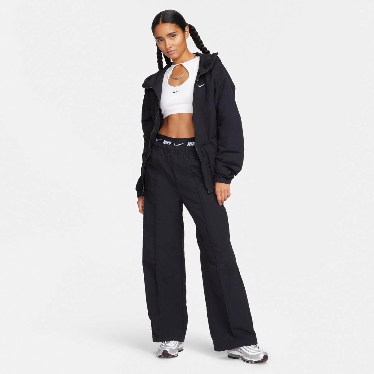 WINDSHEATTER WMNS NIKE NSW TREND WVN JKT (FN3669-010)