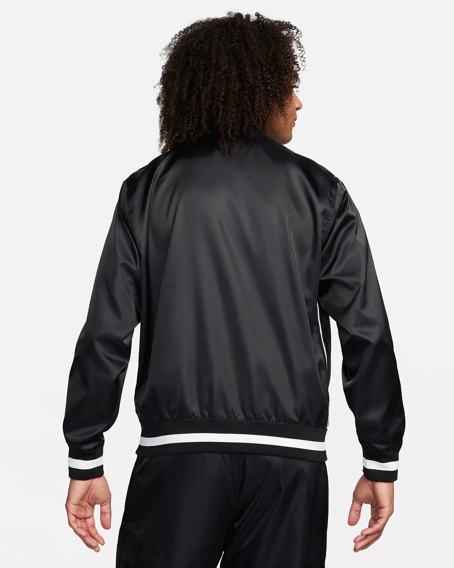 БОМБЕР NIKE M NK DNA WVN JKT RPL SSNL (FN2724-010)