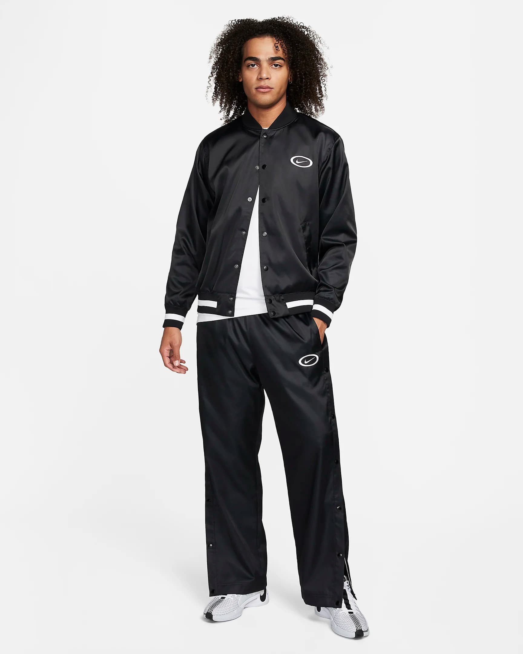 БОМБЕР NIKE M NK DNA WVN JKT RPL SSNL (FN2724-010)