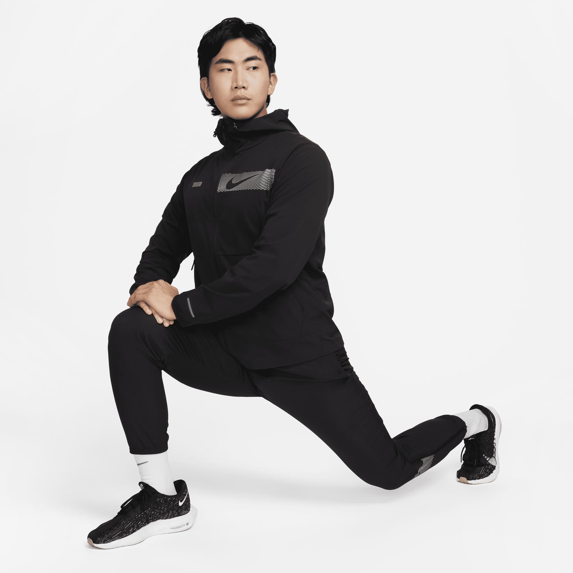 ВЕТРОВКА NIKE M NK RPL FLSH UNLIMITED HD JKT (FB8558-010)