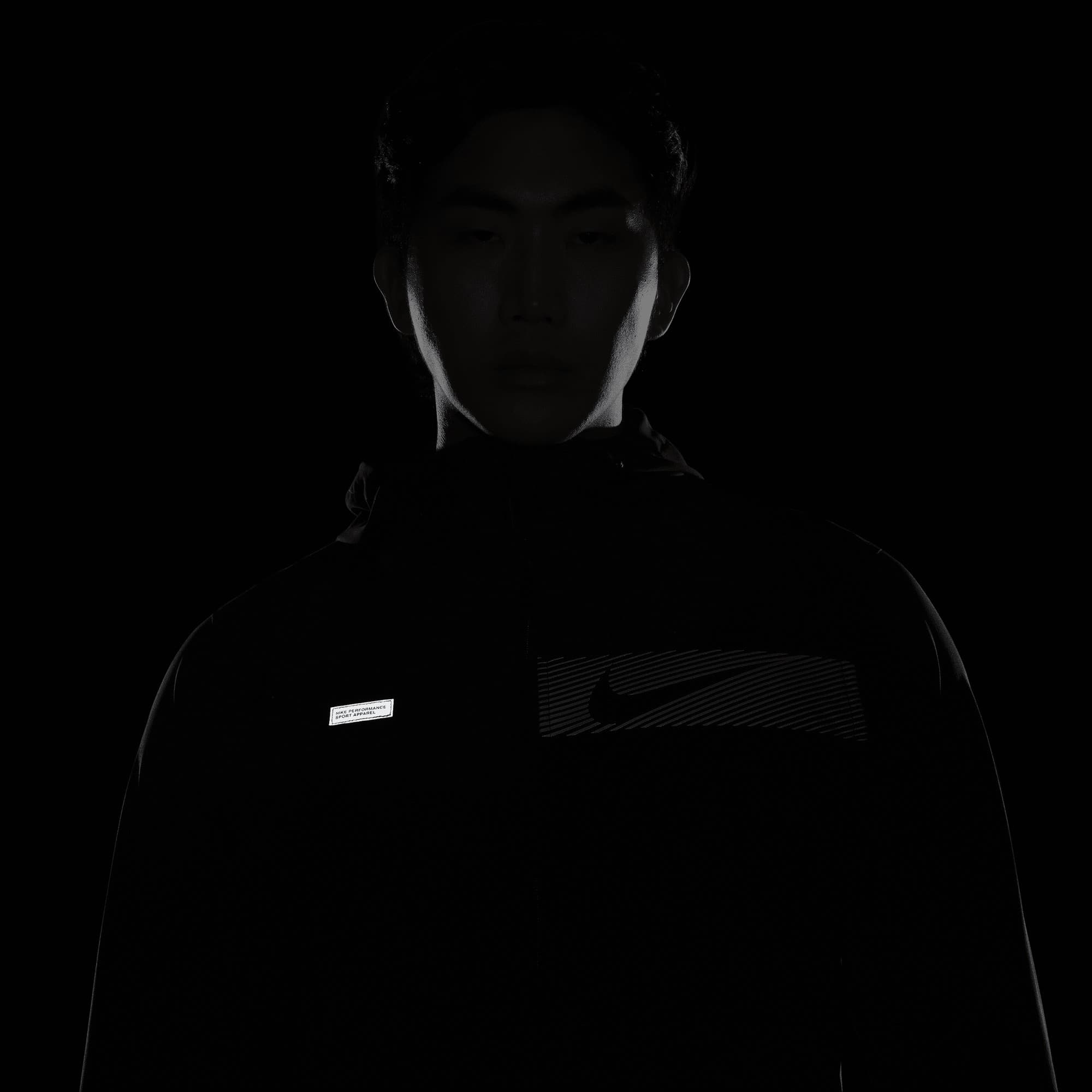 ВЕТРОВКА NIKE M NK RPL FLSH UNLIMITED HD JKT (FB8558-010)