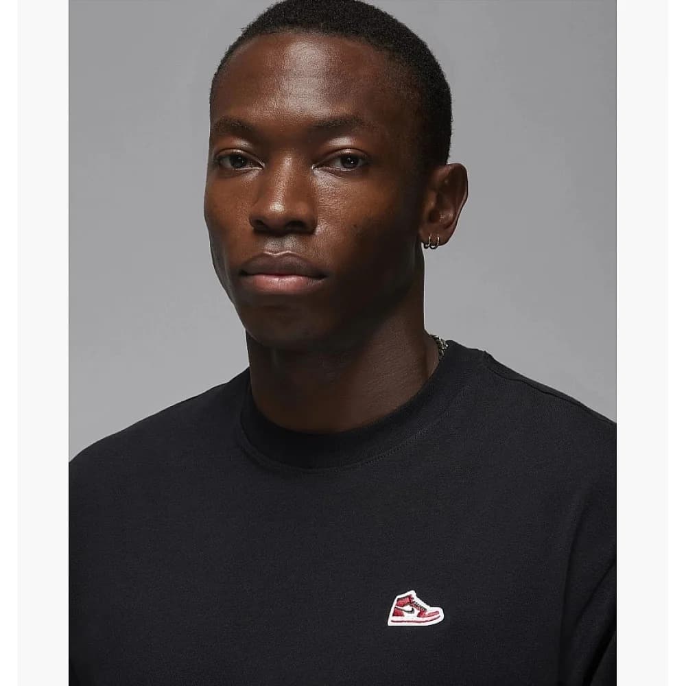 MEN'S JORDAN BRAND SNKR PTCH SS CREW T-SHIRT (FN5982-010)