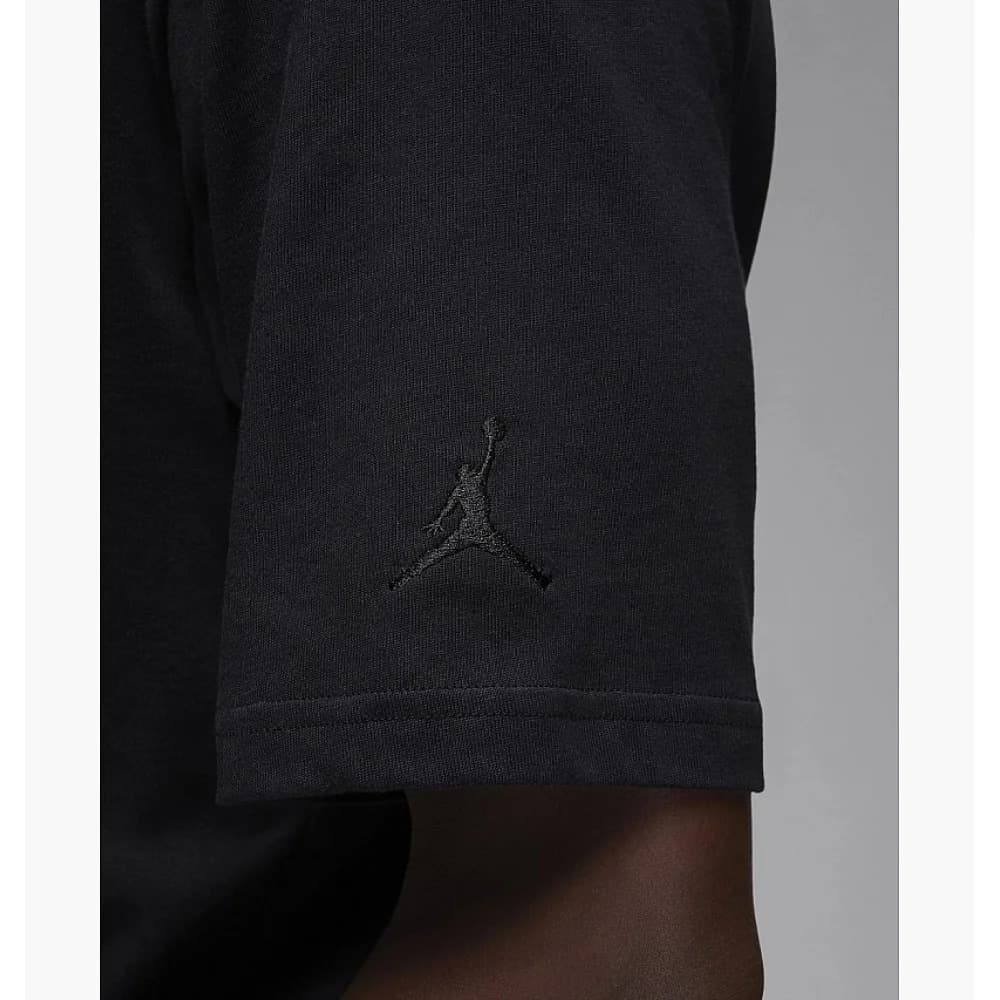 MEN'S JORDAN BRAND SNKR PTCH SS CREW T-SHIRT (FN5982-010)