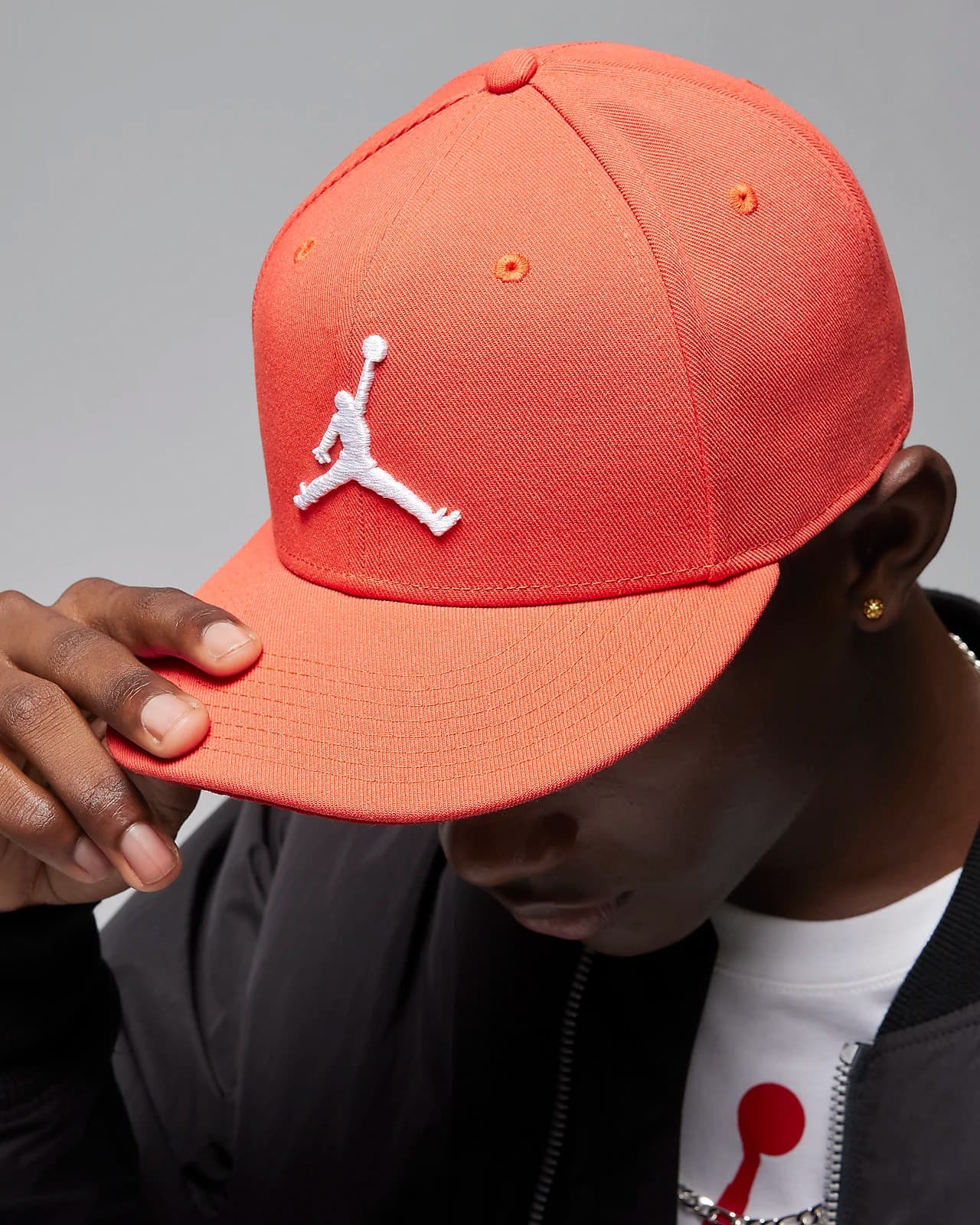 JORDAN PRO CAPS FB JUMPMAN CAP (FV5296-604)