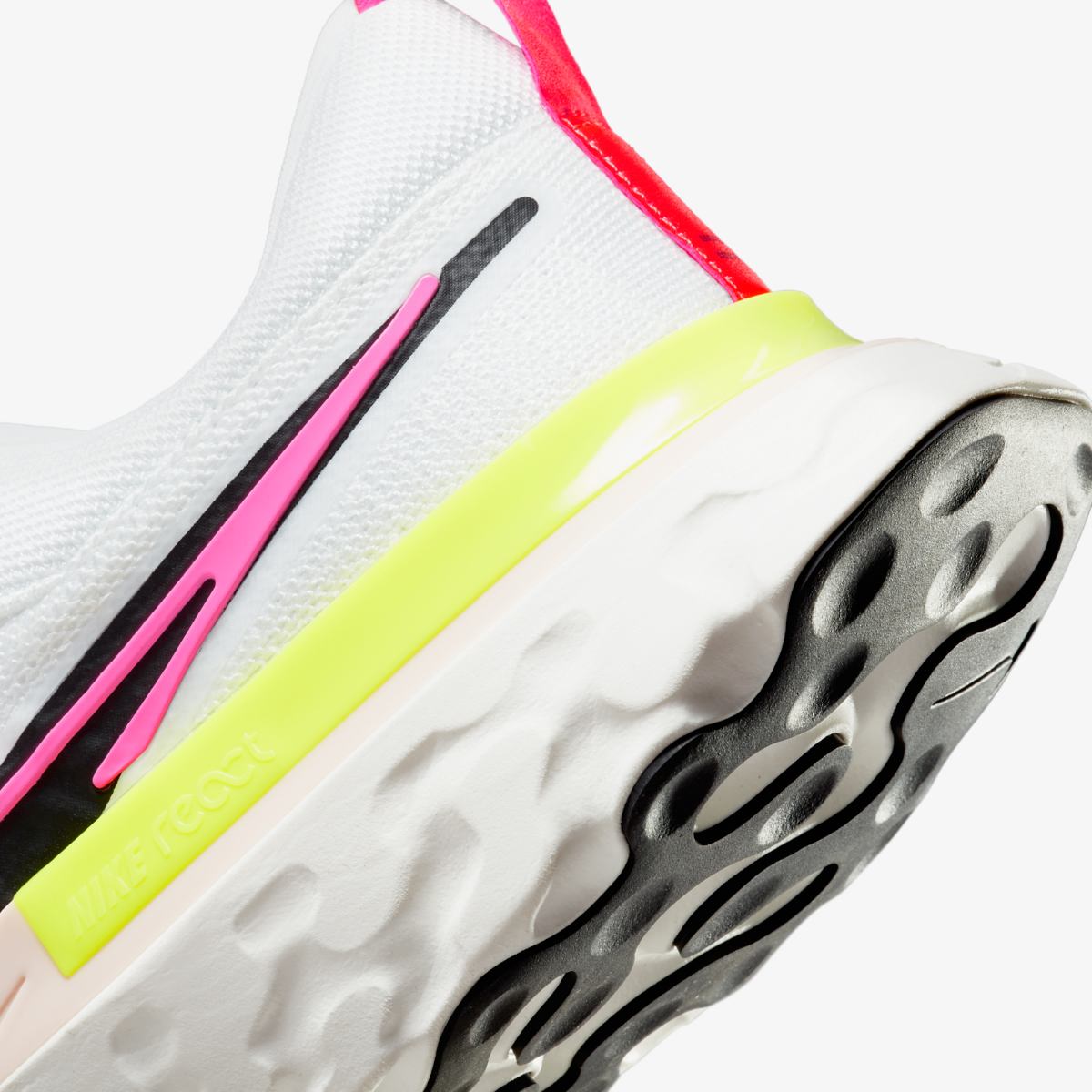 МУЖСКИЕ КРОССОВКИ NIKE REACT INFINITY RUN FK 2 (DJ5395-100)