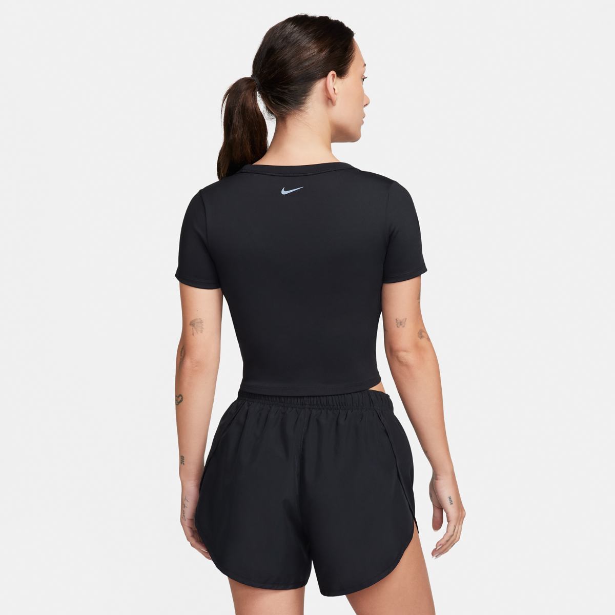 ЖІНОЧА ФУТБОЛКА NIKE ONE FITTED DF SS TOP (FN2804-010)