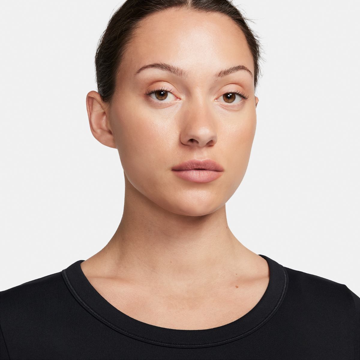 WOMEN'S NIKE ONE FITTED DF SS TOP T-SHIRT (FN2804-010)