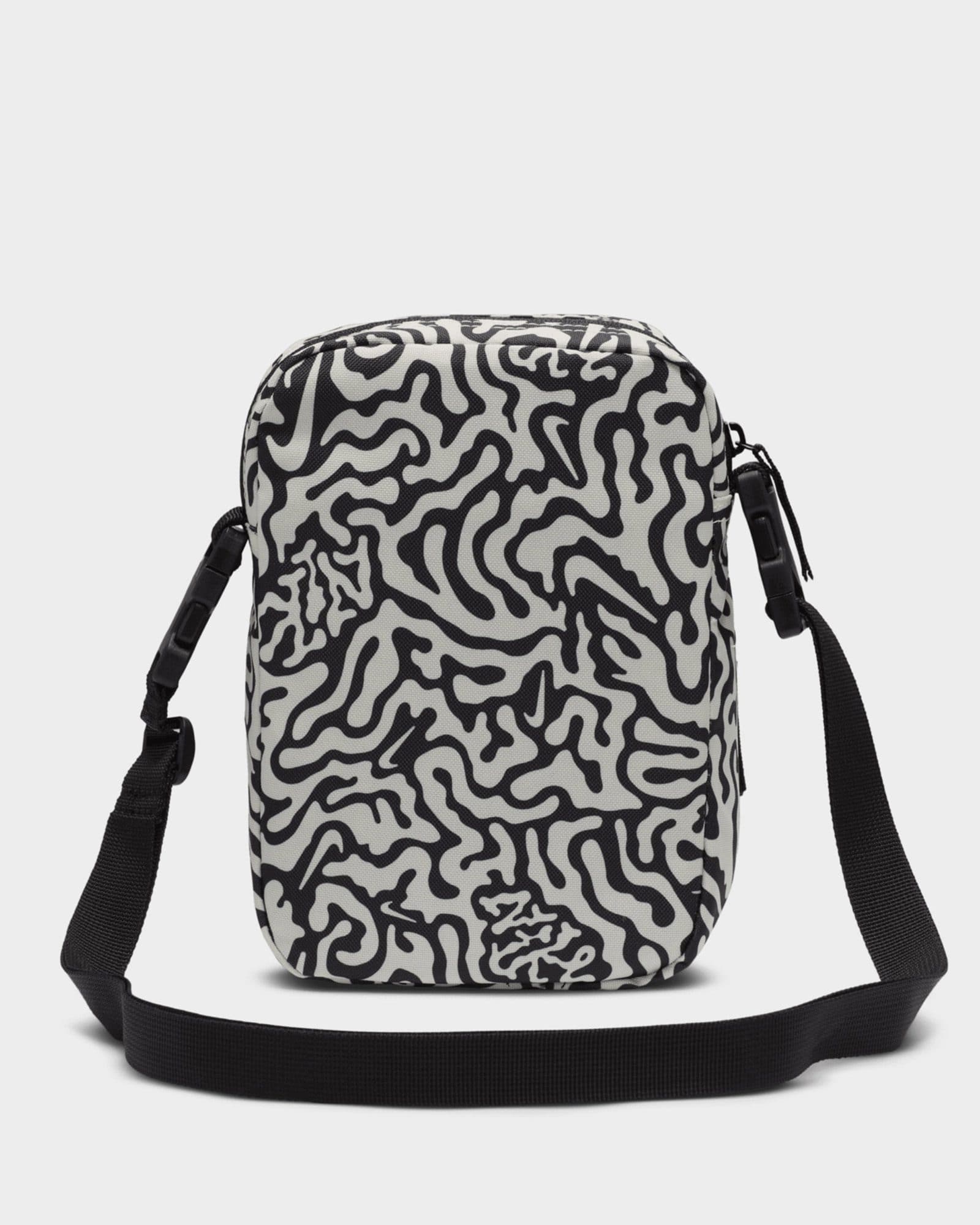 СУМКА НА ПЛЕЧЕ NIKE HRITG CRSSBDY - HMN CRFT (FN0884-010)