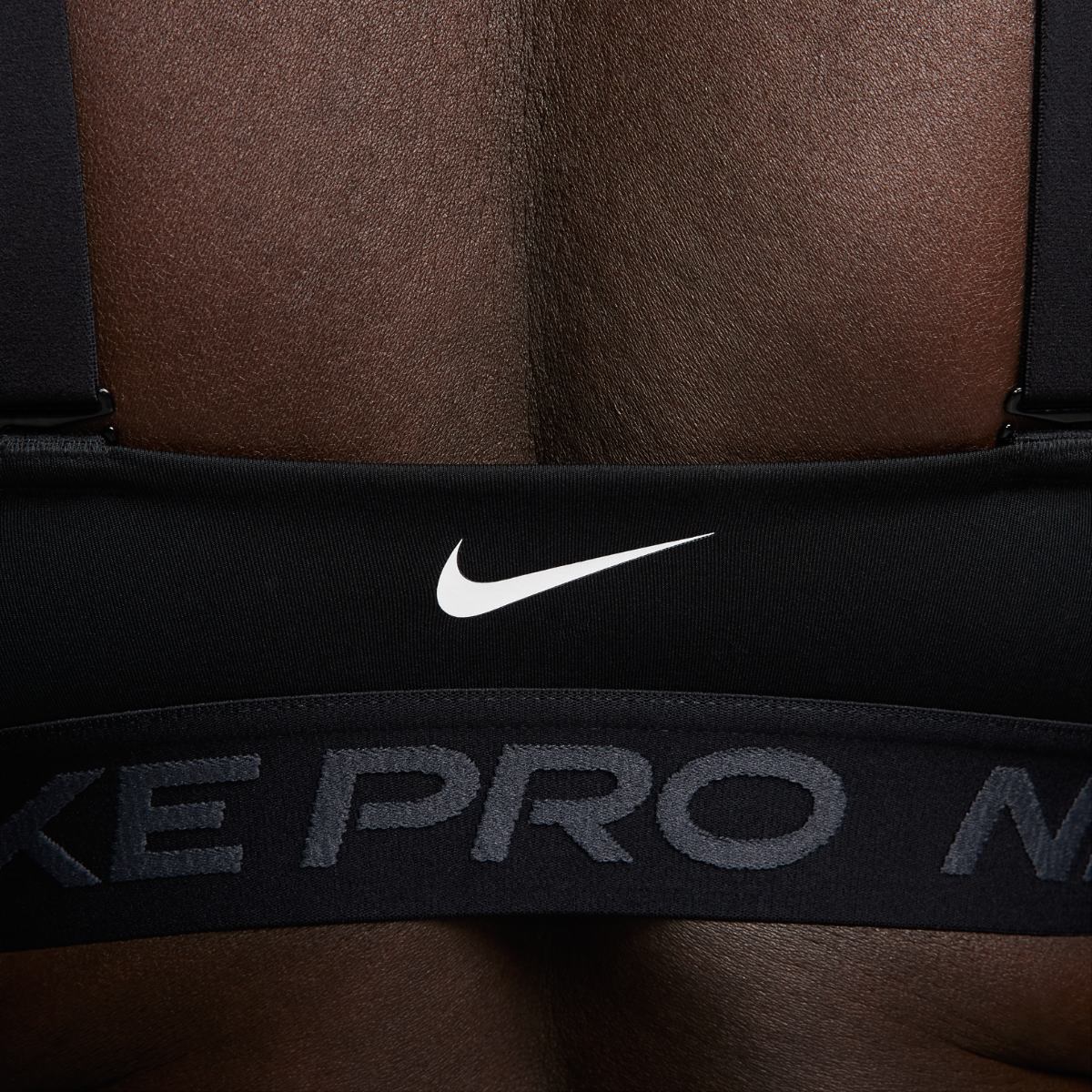 WOMEN'S NIKE PRO INDY PLUNGE BRA TOP (FQ2653-010)