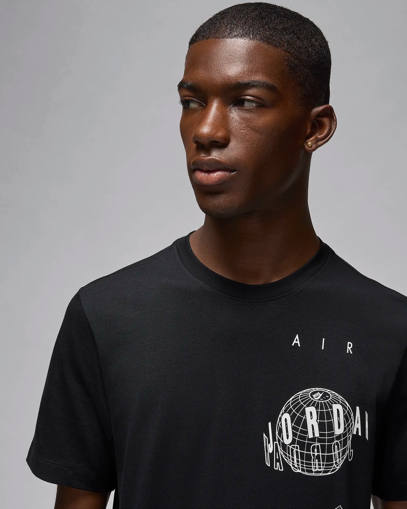 МУЖСКАЯ ФУТБОЛКА JORDAN BRAND LOGO STACK SS CRW (FN6027-010)