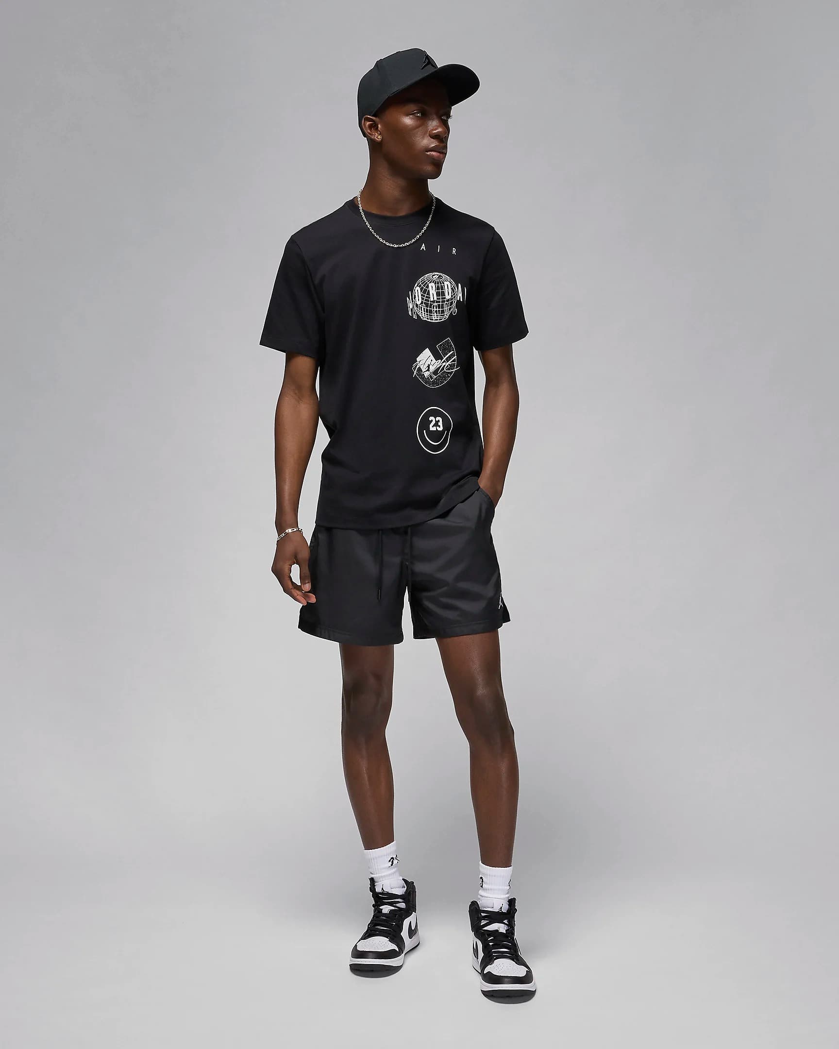 МУЖСКАЯ ФУТБОЛКА JORDAN BRAND LOGO STACK SS CRW (FN6027-010)