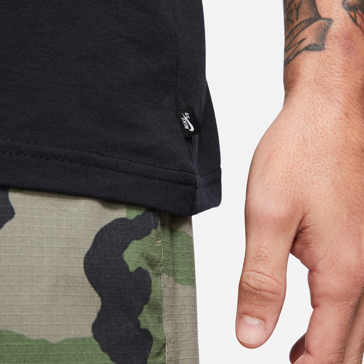 MEN'S NIKE SB TEE ESSENTIALS (DB9975-010)