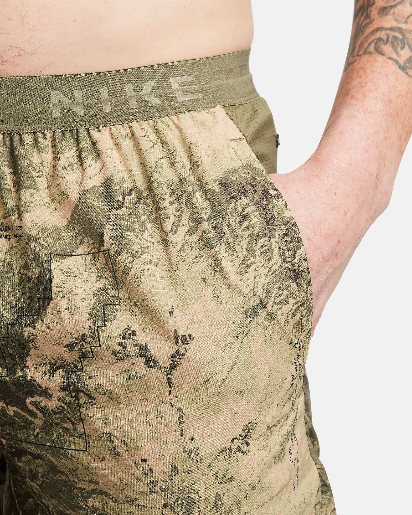 МУЖСКИЕ ШОРТЫ NIKE TRAIL DF STRIDE 7BF SHORT AOP (FN3314-222)