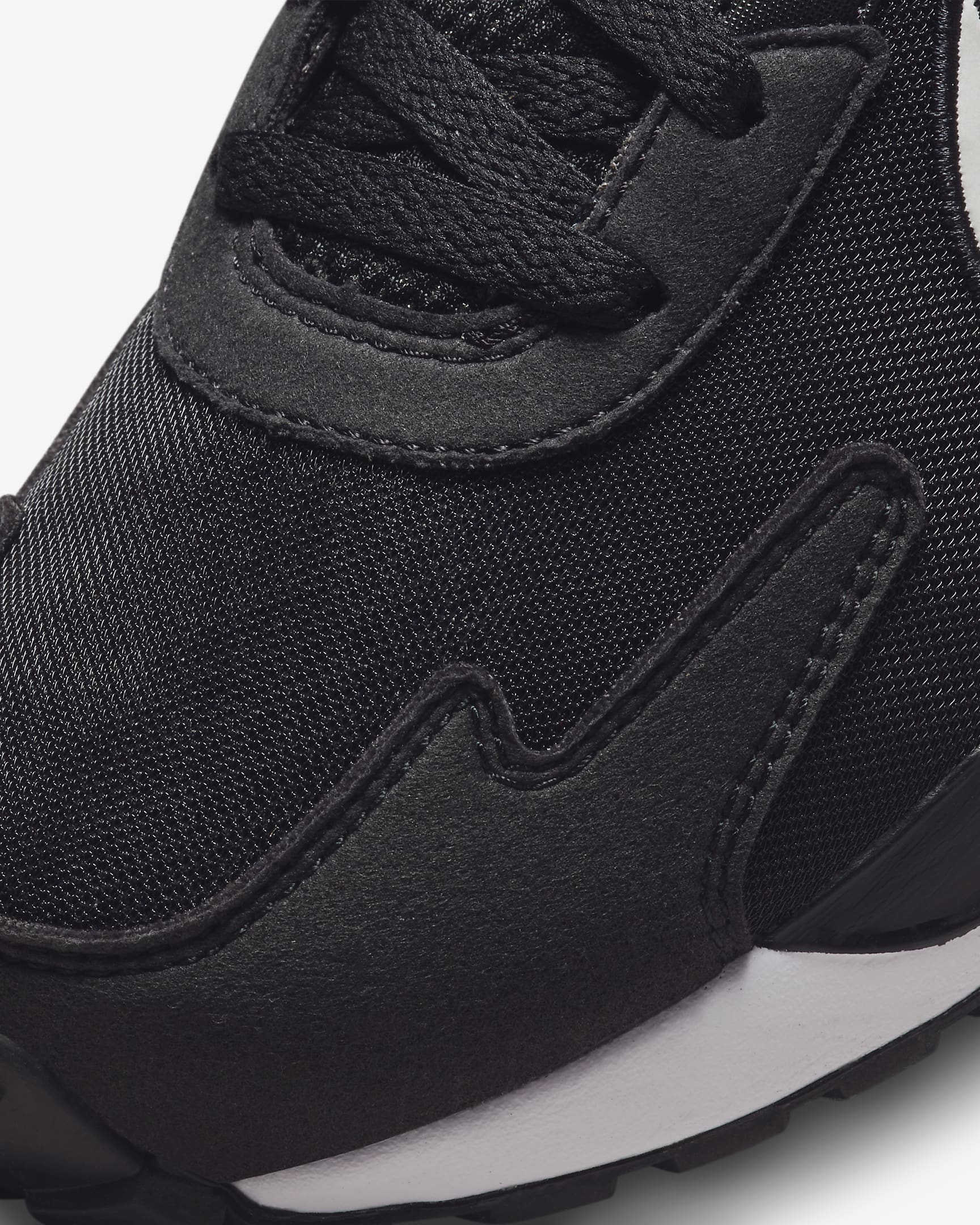 МУЖСКИЕ КРОССОВКИ NIKE AIR MAX SOLO (DX3666-002)