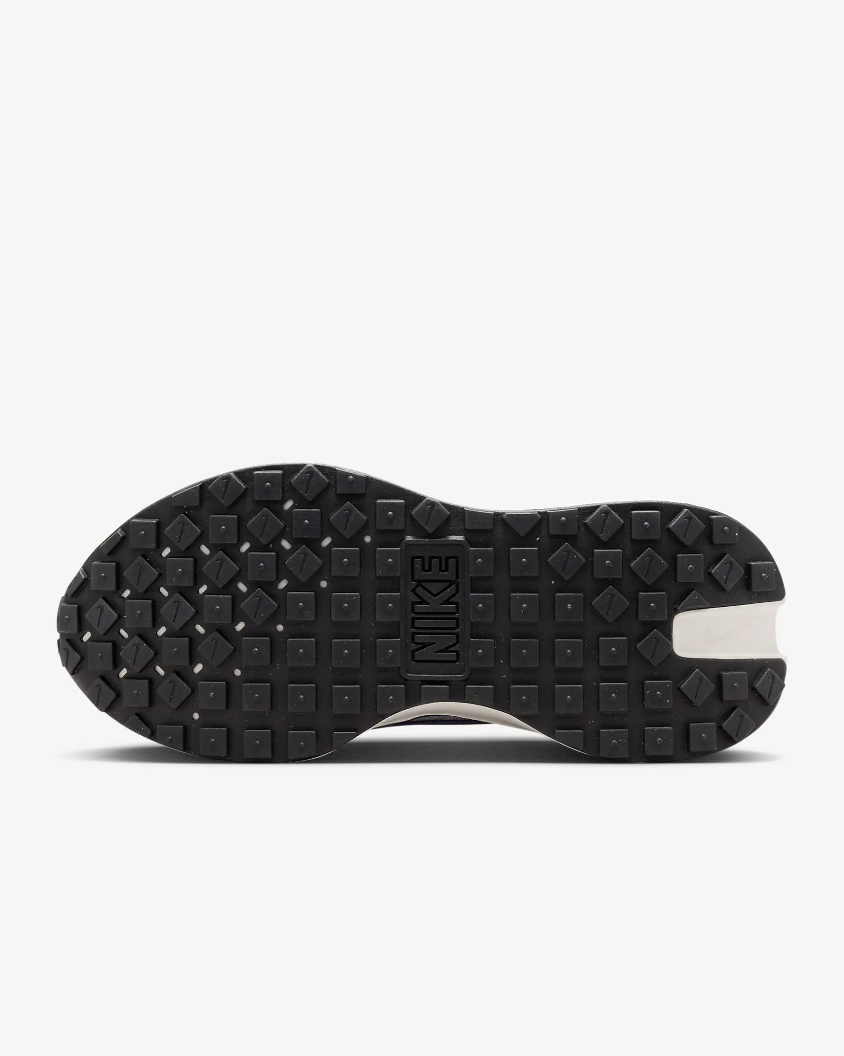 WOMEN'S NIKE PHOENIX WAFFLE SNEAKERS (FD2196-003)