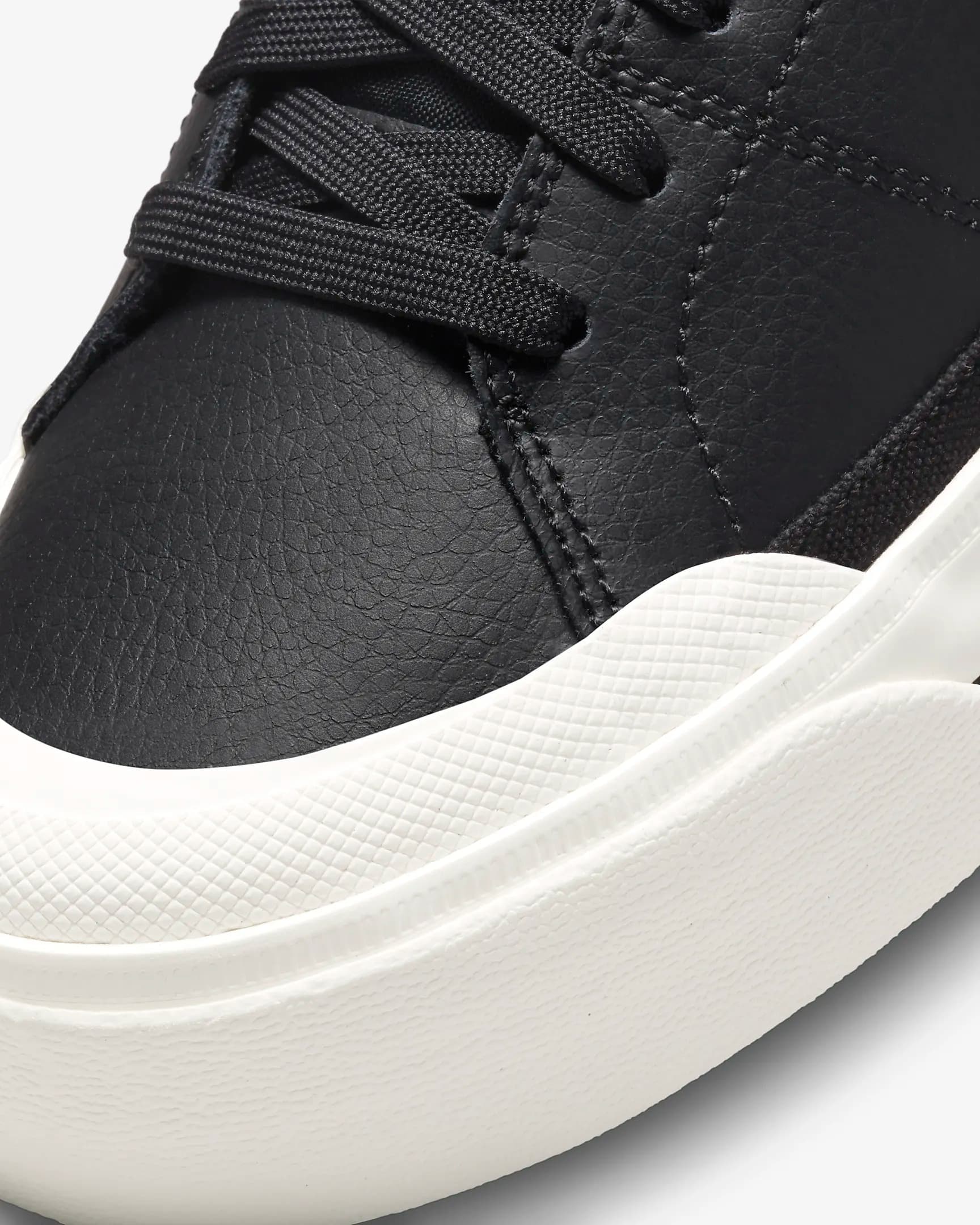 WOMEN'S SNEAKERS NIKE COURT LEGACY LIFT (DM7590-001)