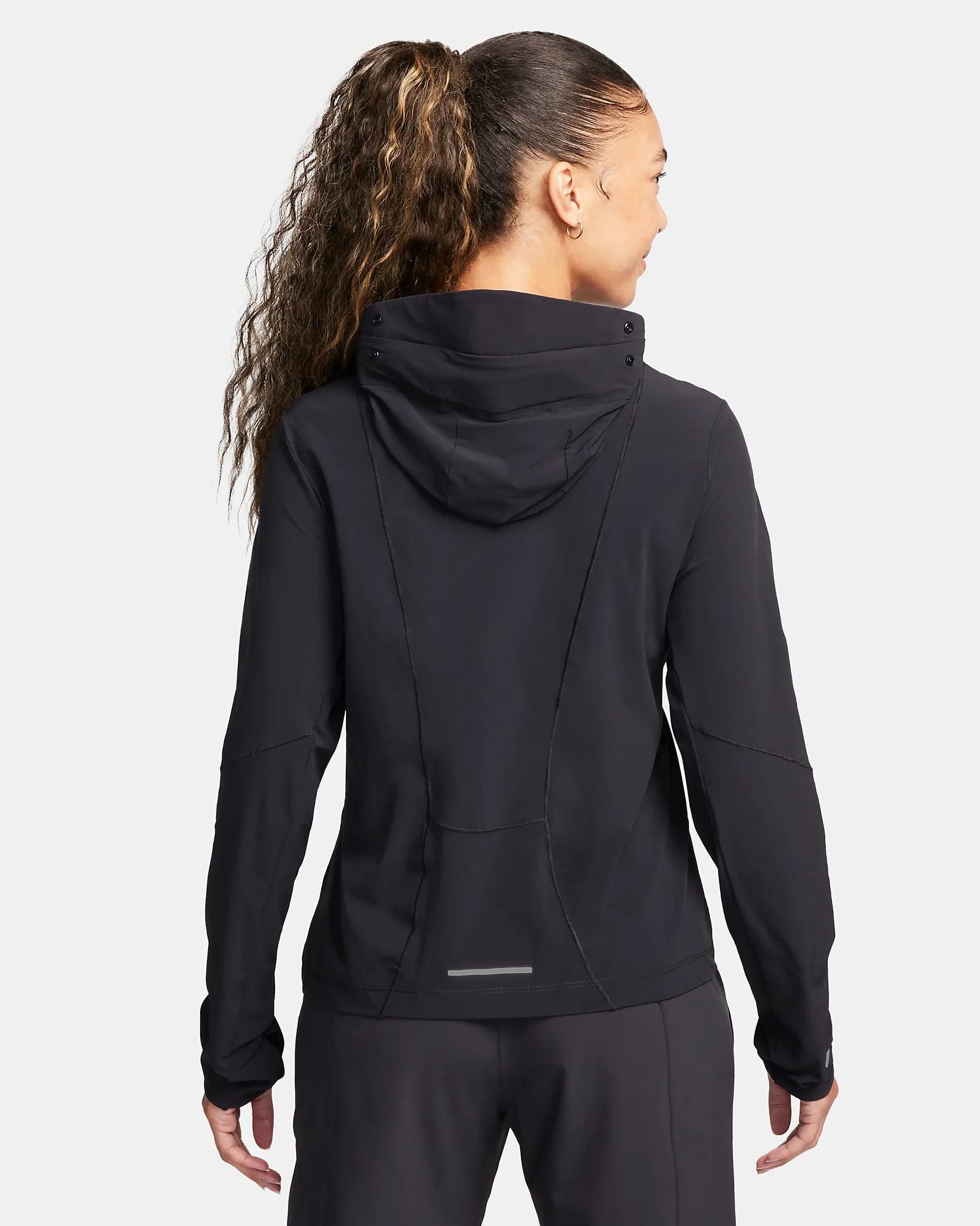 WOMEN'S WINDBREAKER NIKE SWIFT UV JKT (FB7480-010)