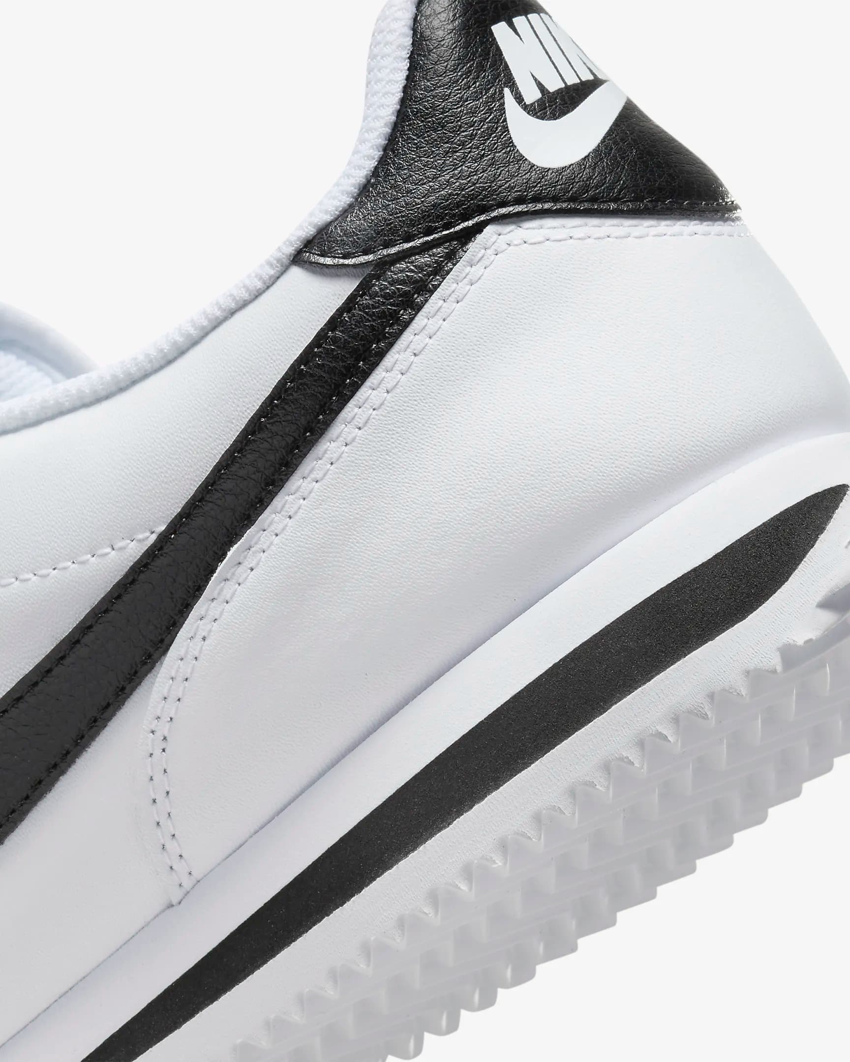 MEN'S NIKE CORTEZ SNEAKERS (DM4044-105)