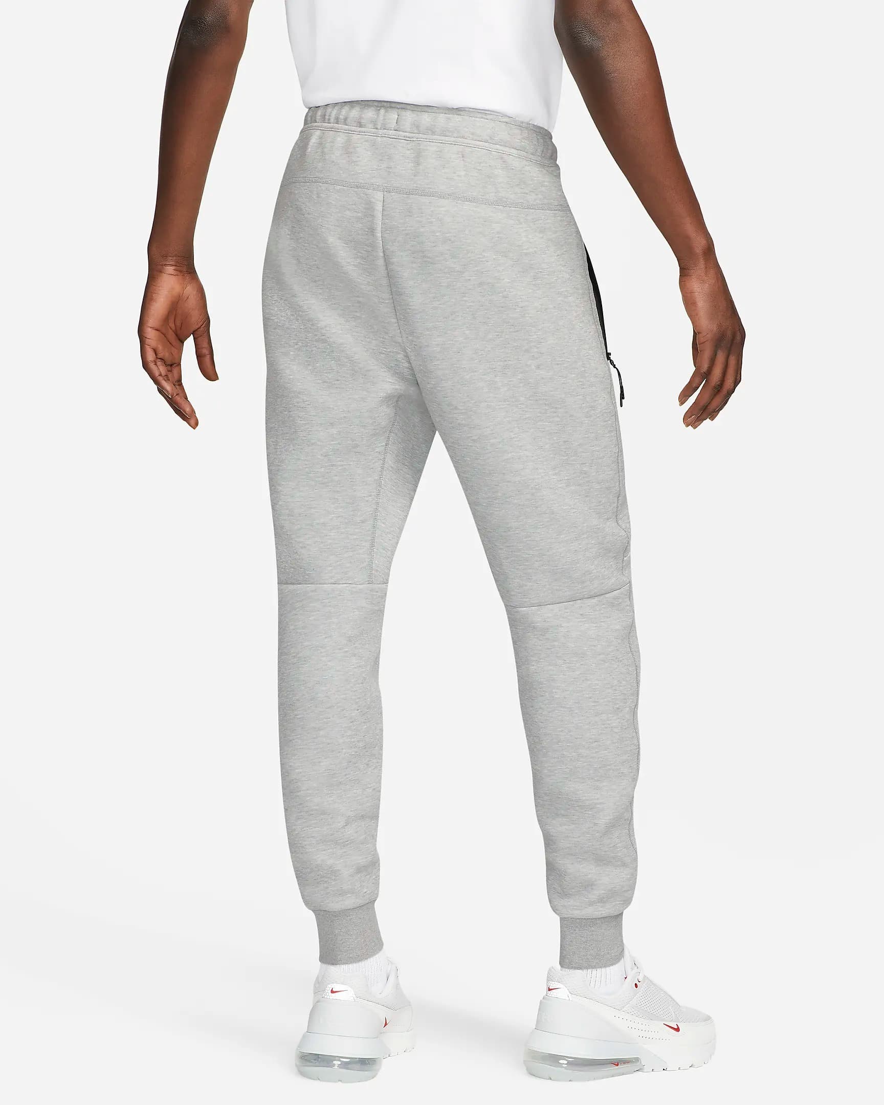 МУЖСКИЕ ШТАНЫ NIKE NK TCH FLC JGGR (FB8002-063)