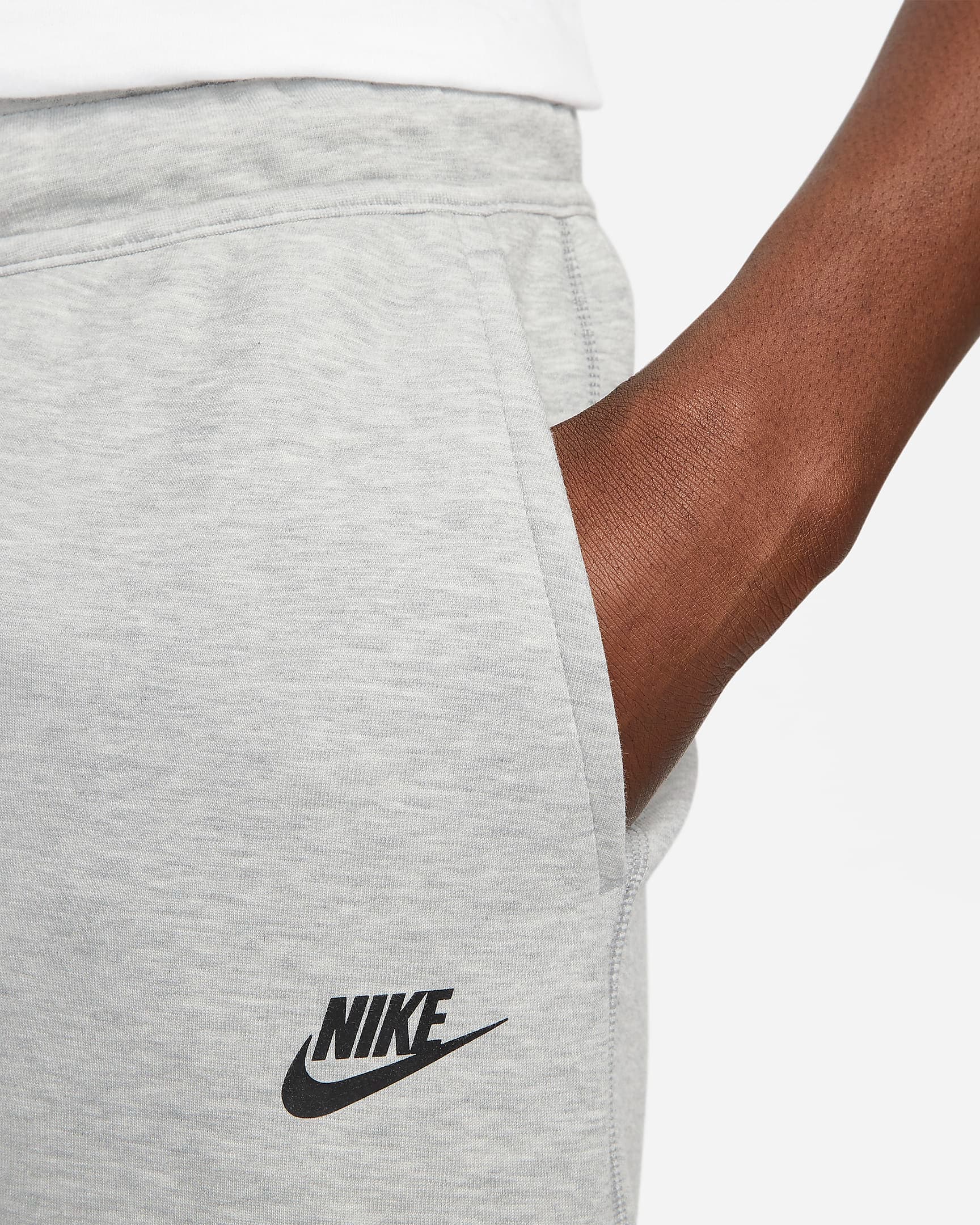 МУЖСКИЕ ШТАНЫ NIKE NK TCH FLC JGGR (FB8002-063)