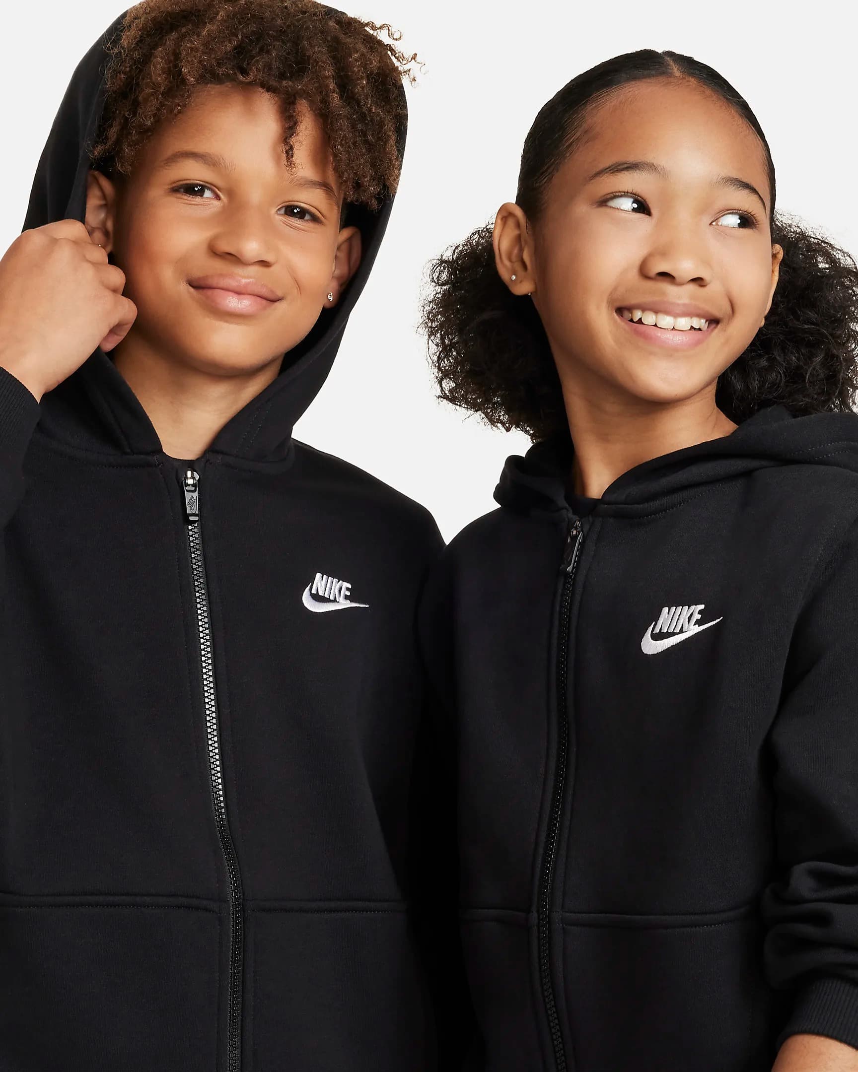 NIKE NSW CLUB FLC HD FZ LS LBR TEEN SWEATSHIRT (FD3004-010)