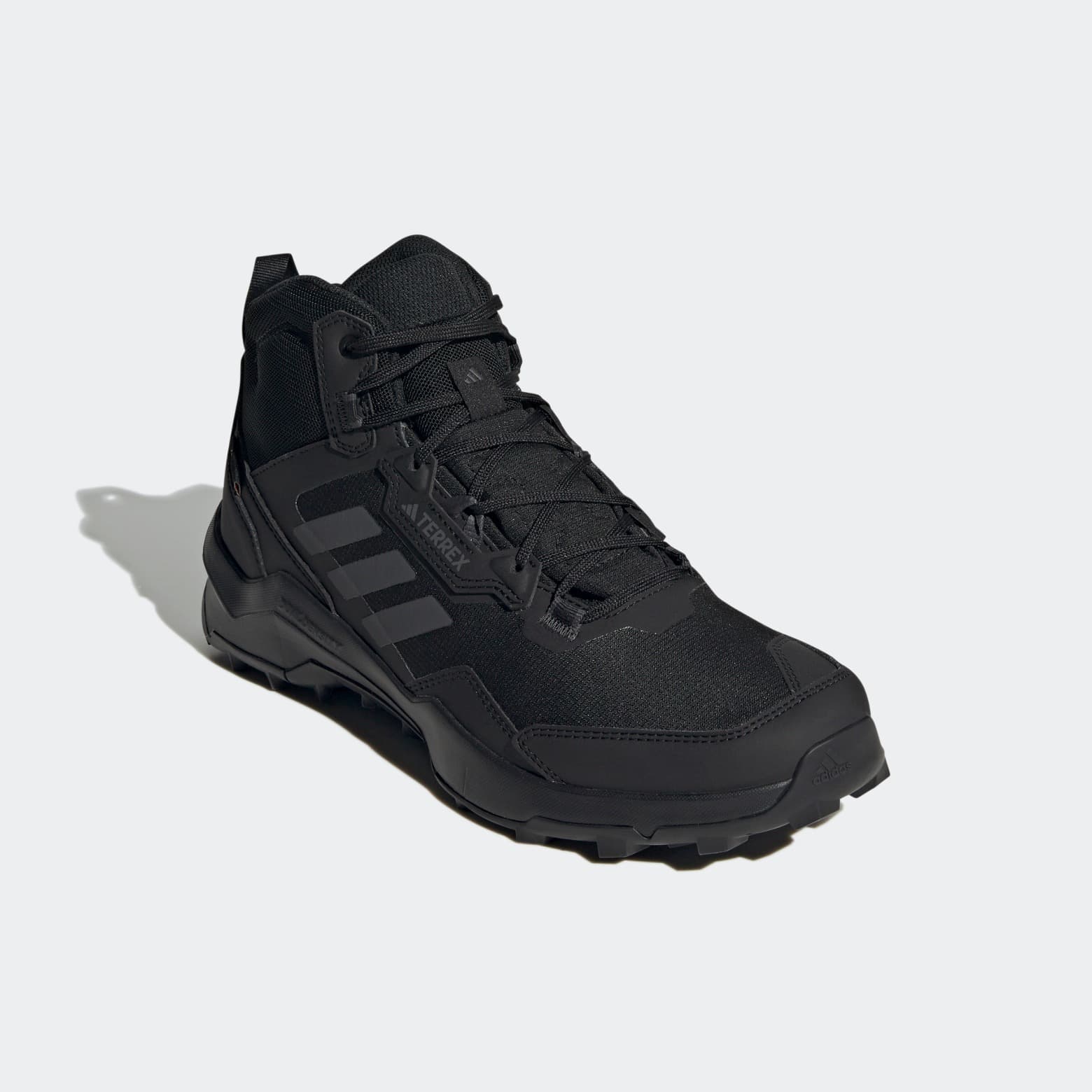 ЧОЛОВІЧІ ЧЕРЕВИКИ ADIDAS TERREX AX4 MID GORE-TEX (HP7401)