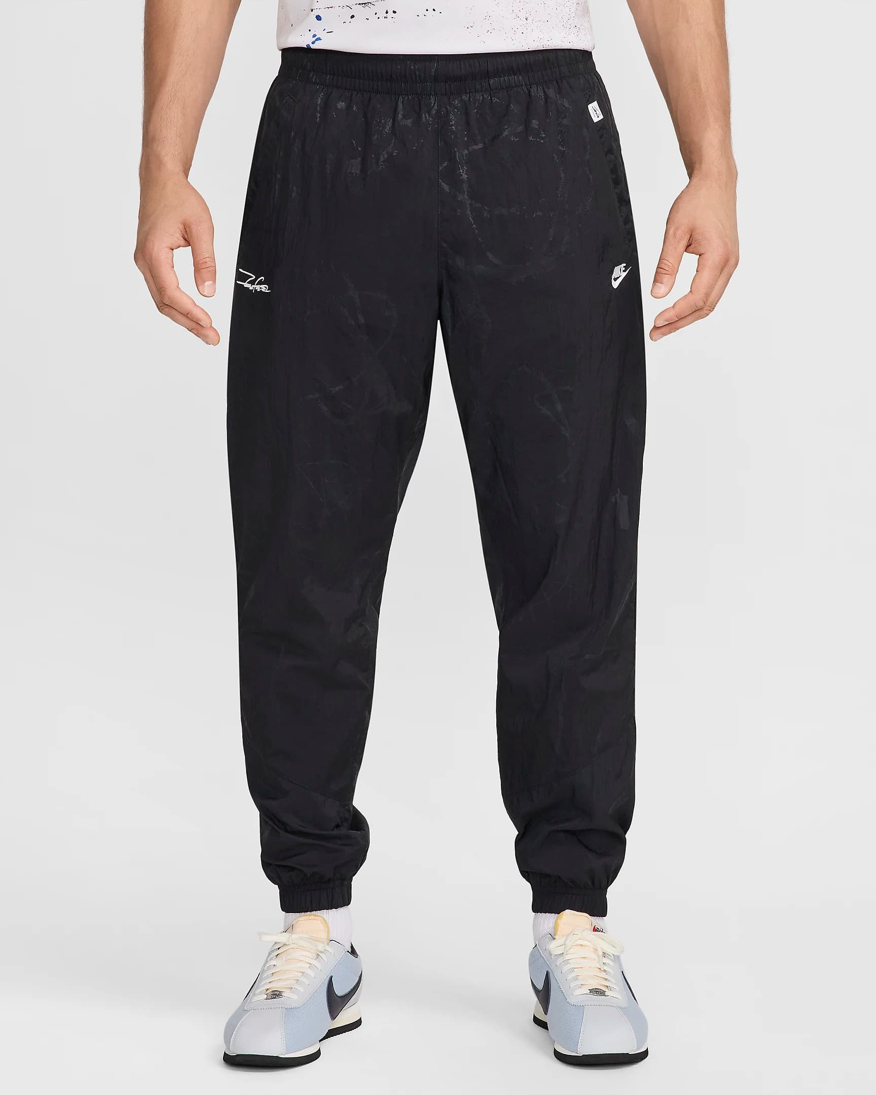 МУЖСКИЕ ШТАНЫ NIKE NSW BREAKING LND WR PANT (HF7822-010)