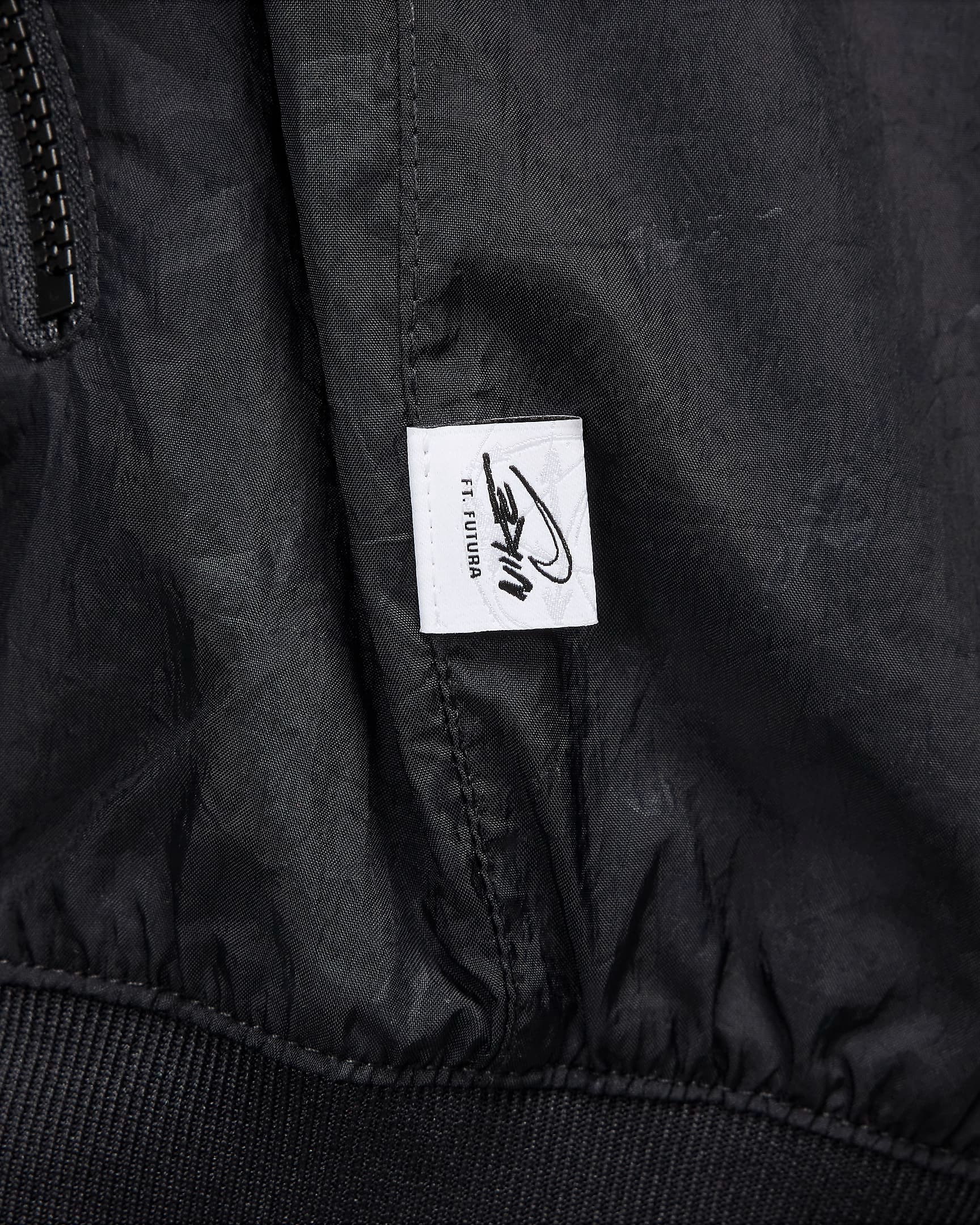 МУЖСКАЯ ВЕТРОВКА NIKE NSW BREAKING LND WR JKT (HF7820-010)