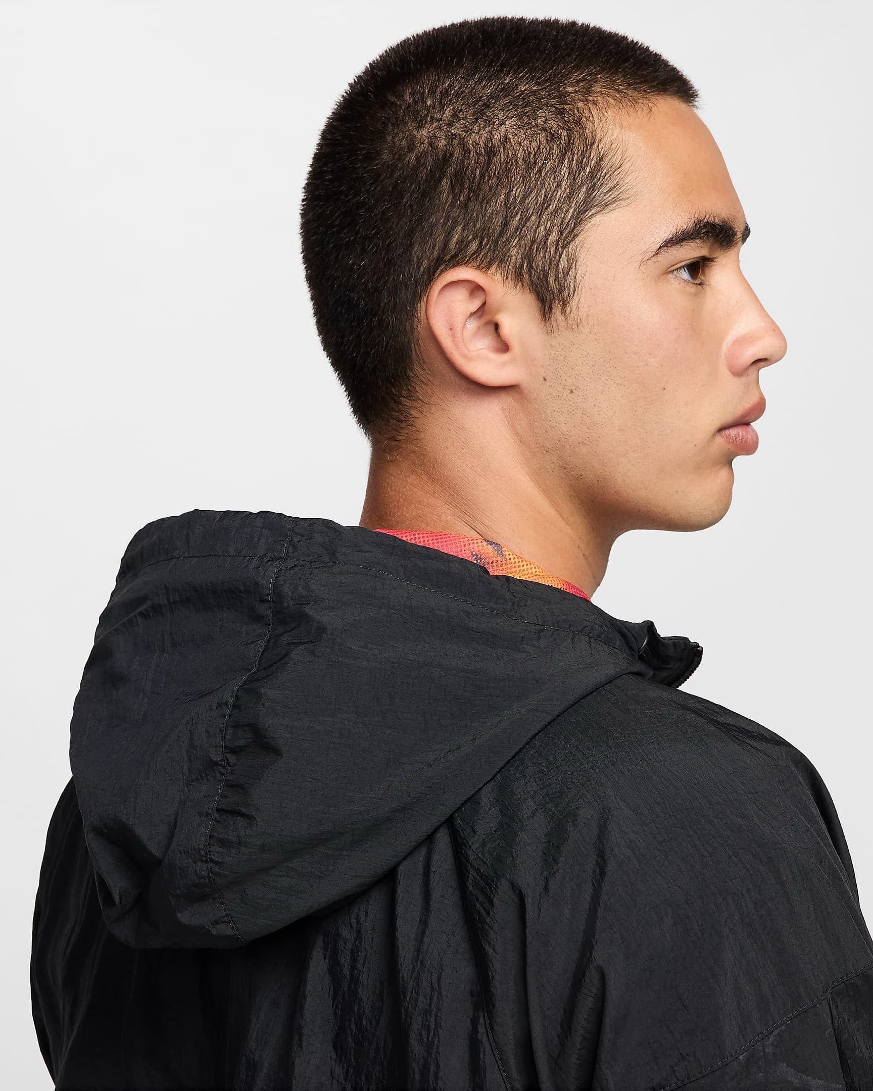 МУЖСКАЯ ВЕТРОВКА NIKE NSW BREAKING LND WR JKT (HF7820-010)