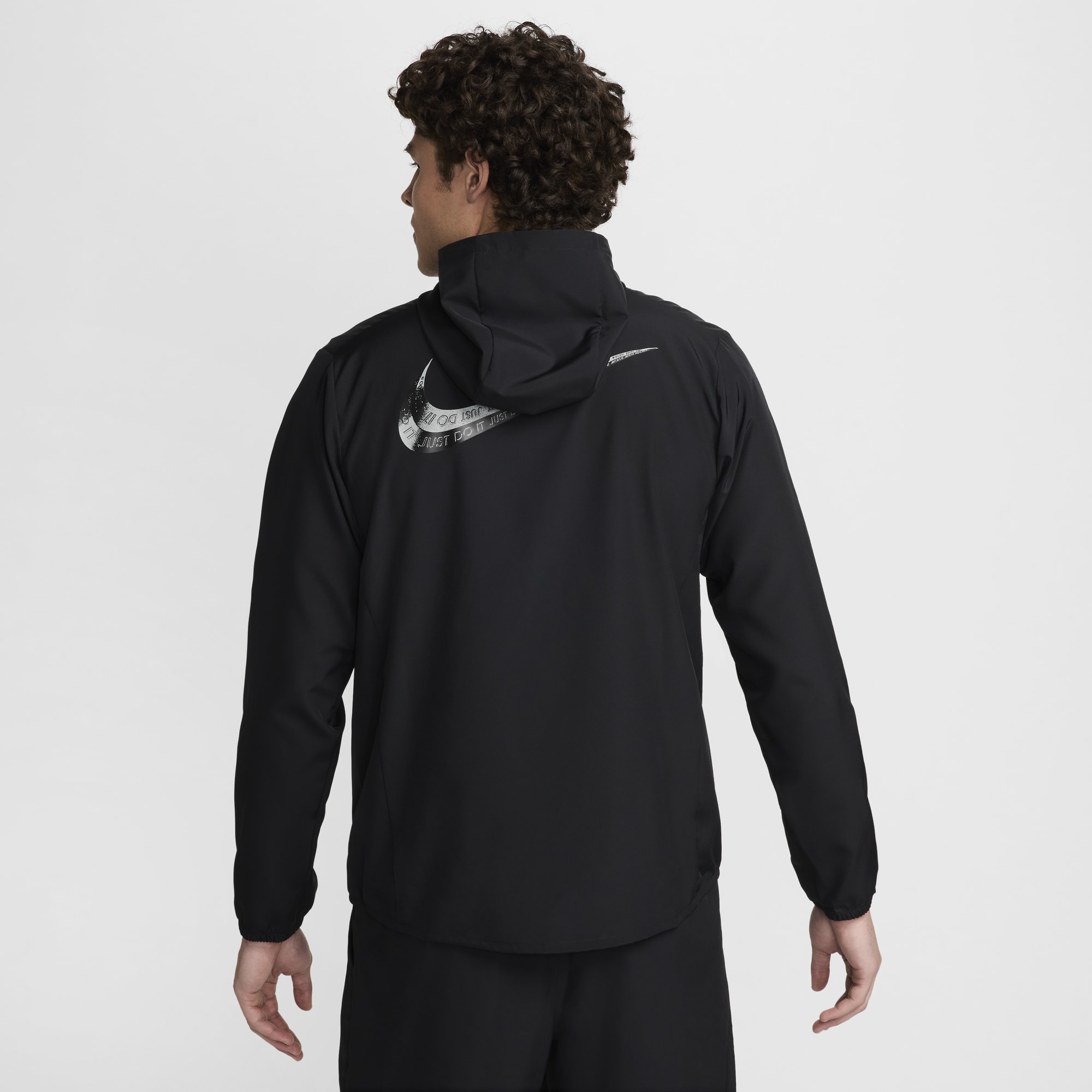 МУЖСКАЯ ВЕТРОВКА NIKE M NK DF FORM GFX JKT HD (FV9768-010)