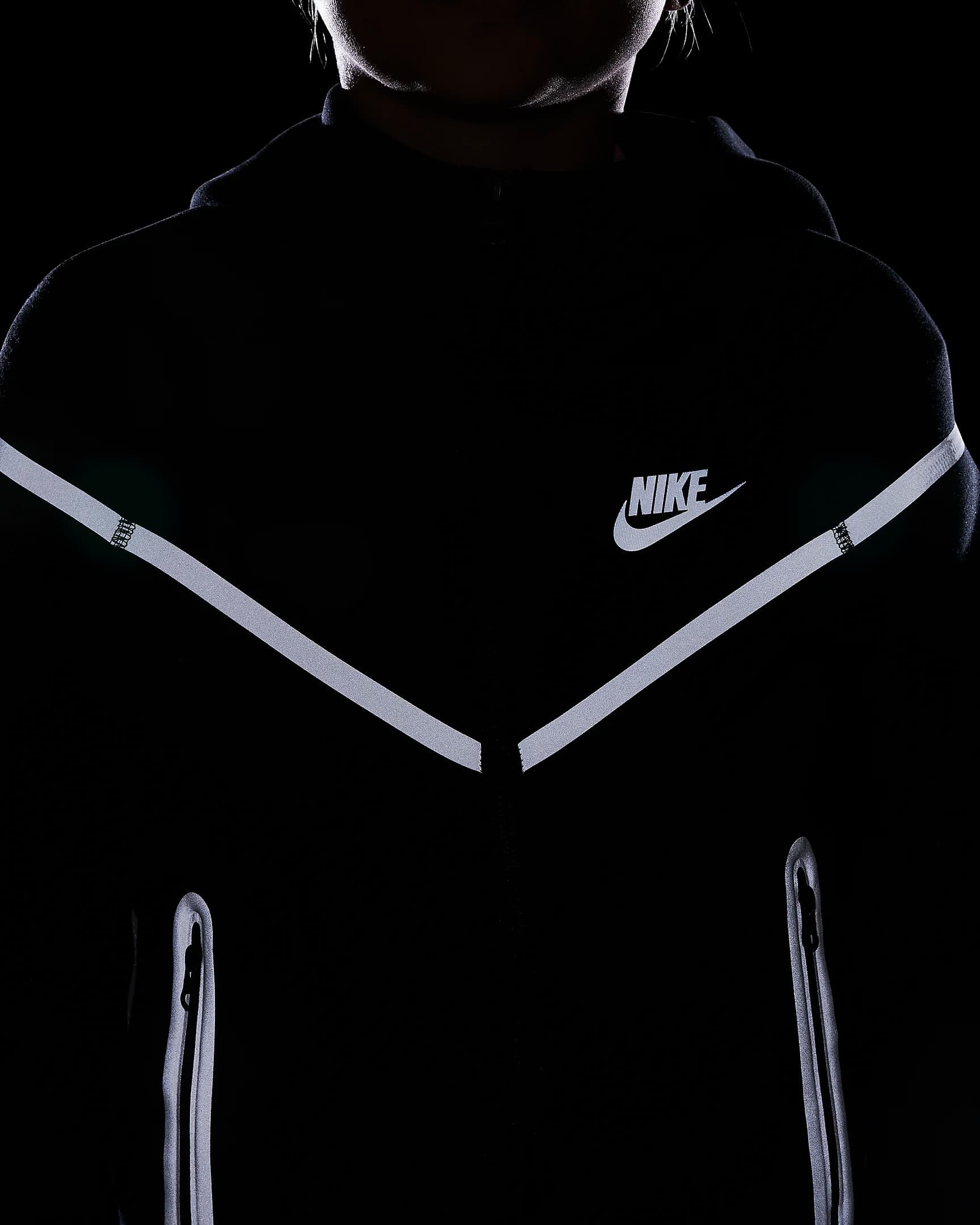 TEEN NIKE NSW TCH FLC SSNL TF+ WR FZ SWEATSHIRT (FZ5433-010)