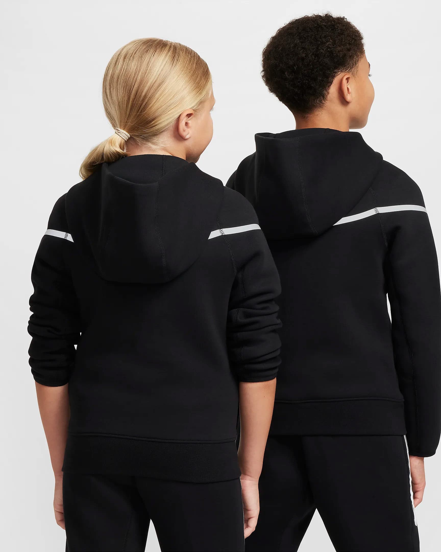 TEEN NIKE NSW TCH FLC SSNL TF+ WR FZ SWEATSHIRT (FZ5433-010)