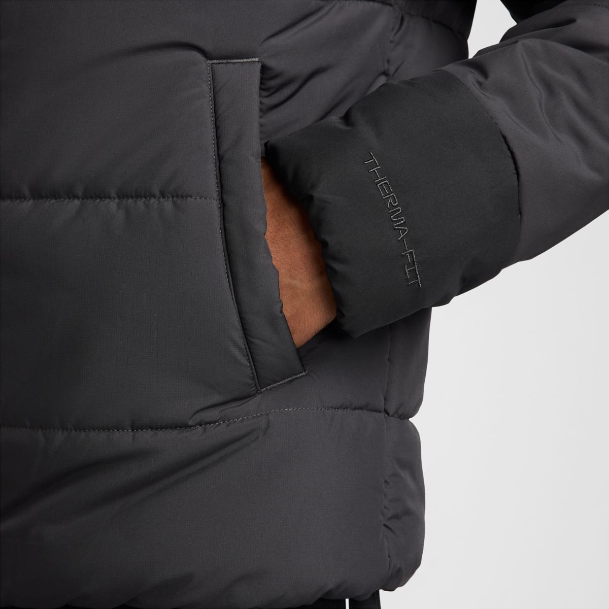 МУЖСКАЯ КУРТКА NIKE NSW SW AIR SYN FILL JKT (HM0198-010)