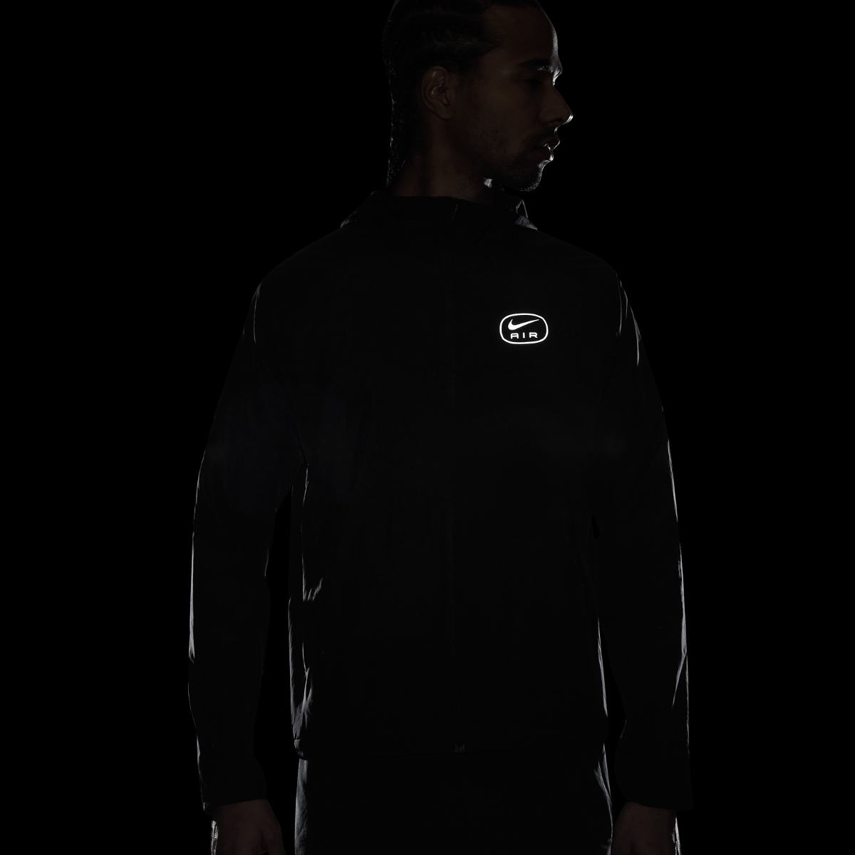 МУЖСКАЯ ВЕТРОВКА NIKE NSW SW AIR RUN JKT (HM0187-010)