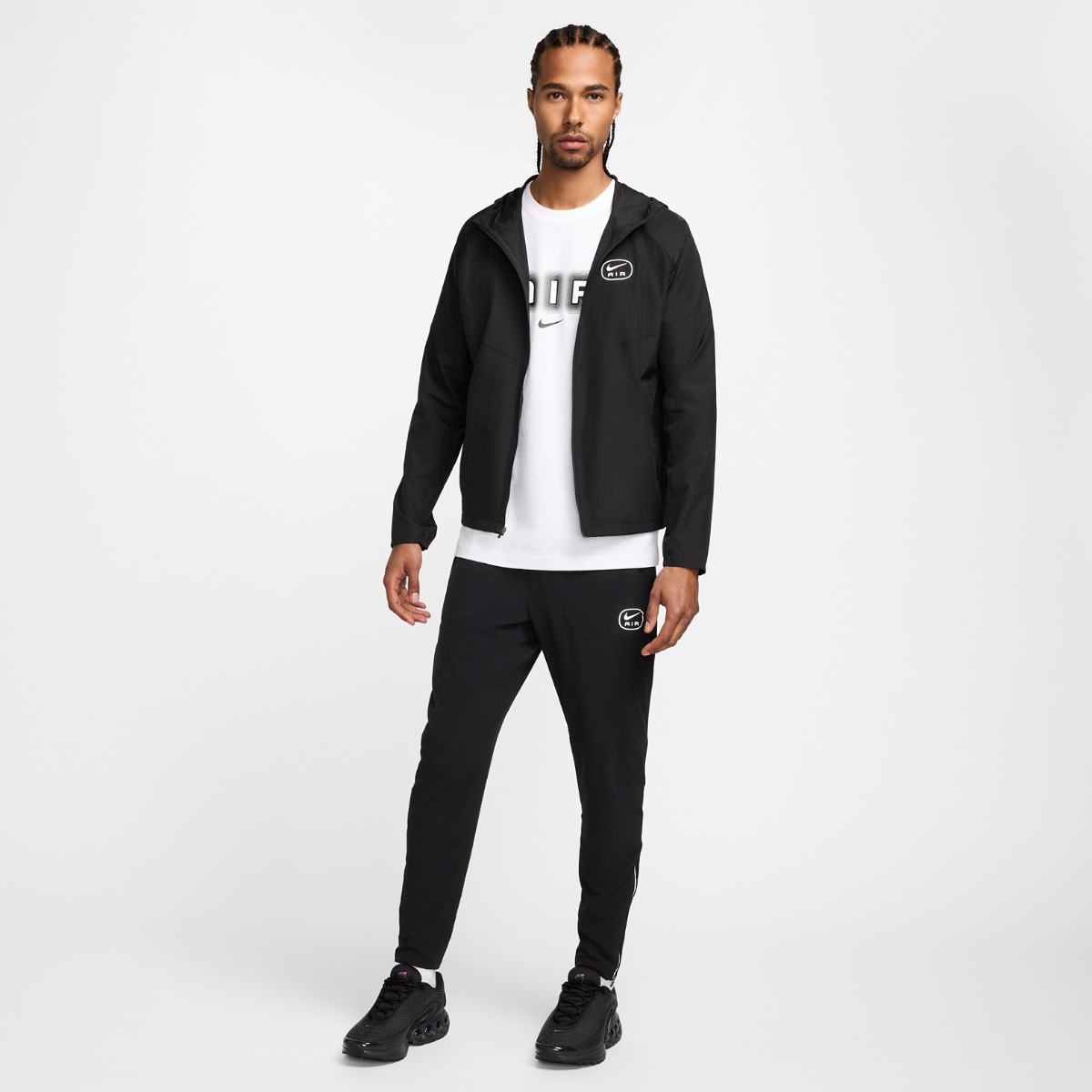 МУЖСКАЯ ВЕТРОВКА NIKE NSW SW AIR RUN JKT (HM0187-010)
