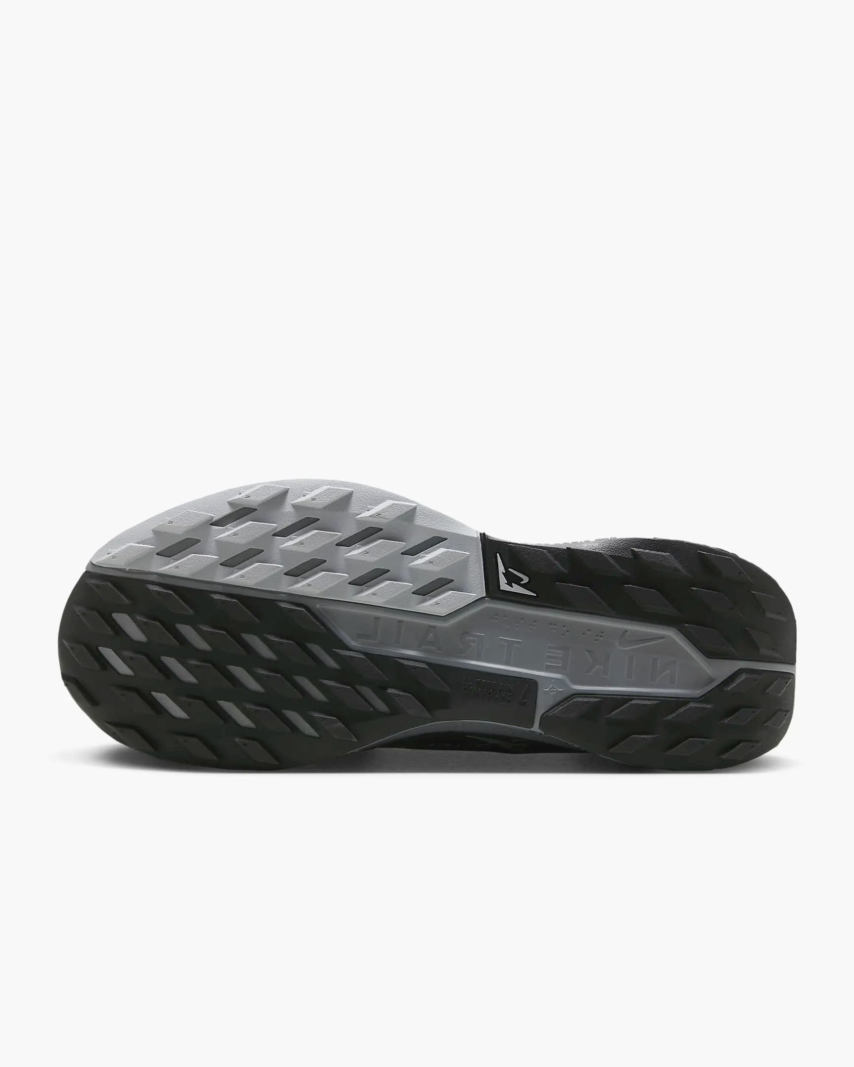 WOMEN'S PEGASUS TRAIL 5 GTX SNEAKERS (FQ0912-001)