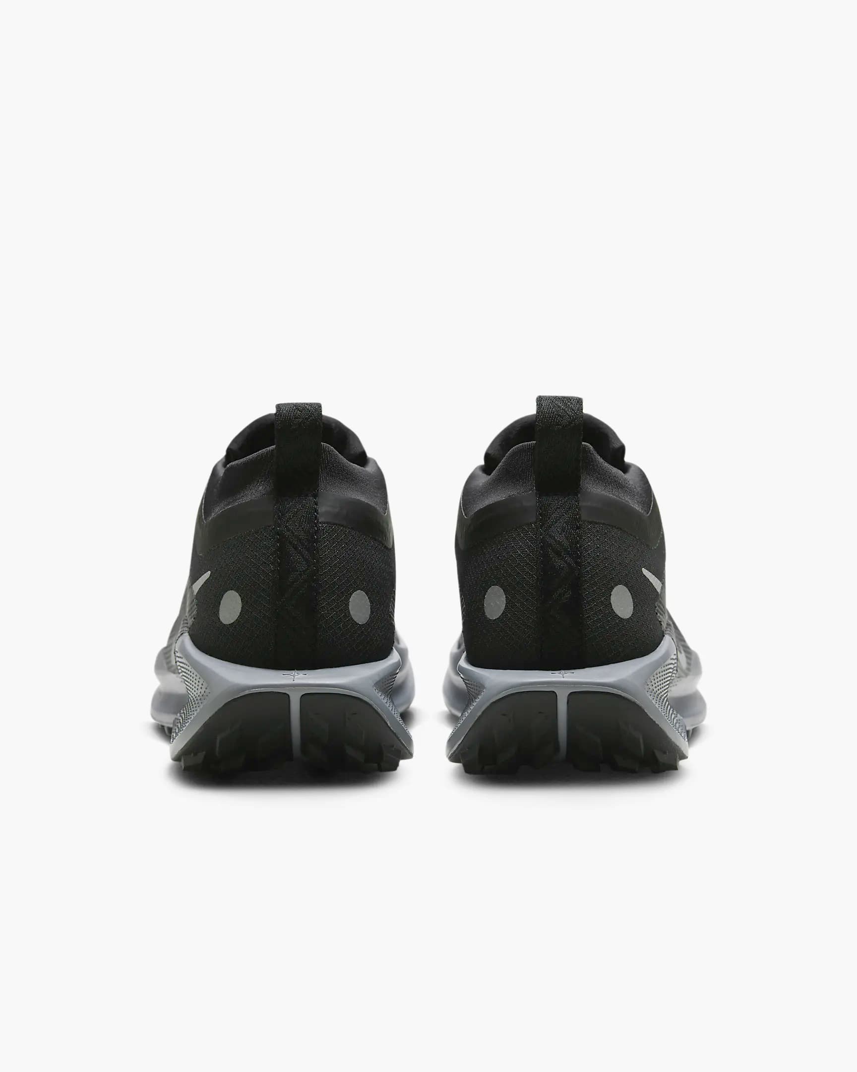WOMEN'S PEGASUS TRAIL 5 GTX SNEAKERS (FQ0912-001)