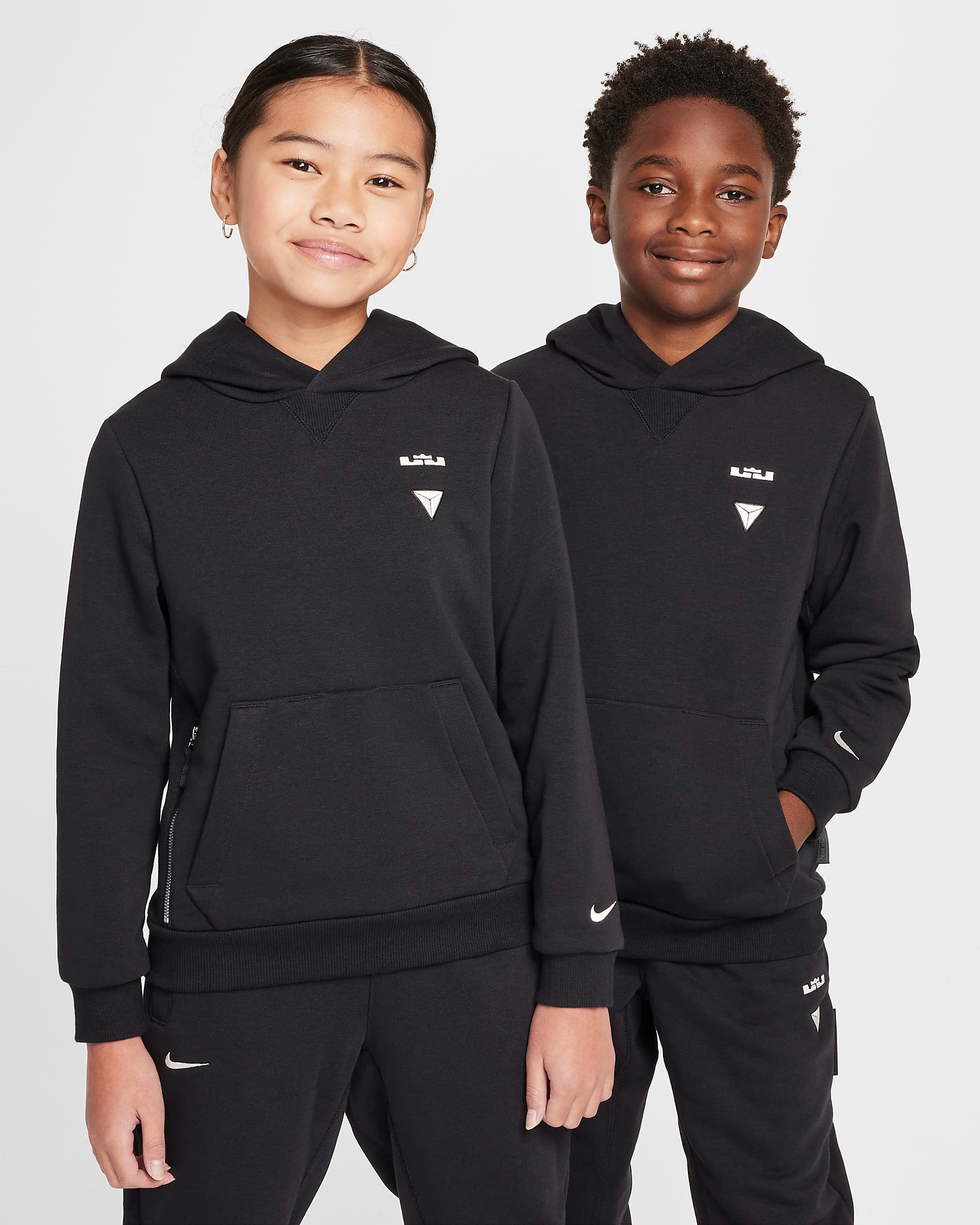 TEEN NIKE LBJ K NK DF STD ISSUE PO HDY SWEATSHIRT (HF4264-010)