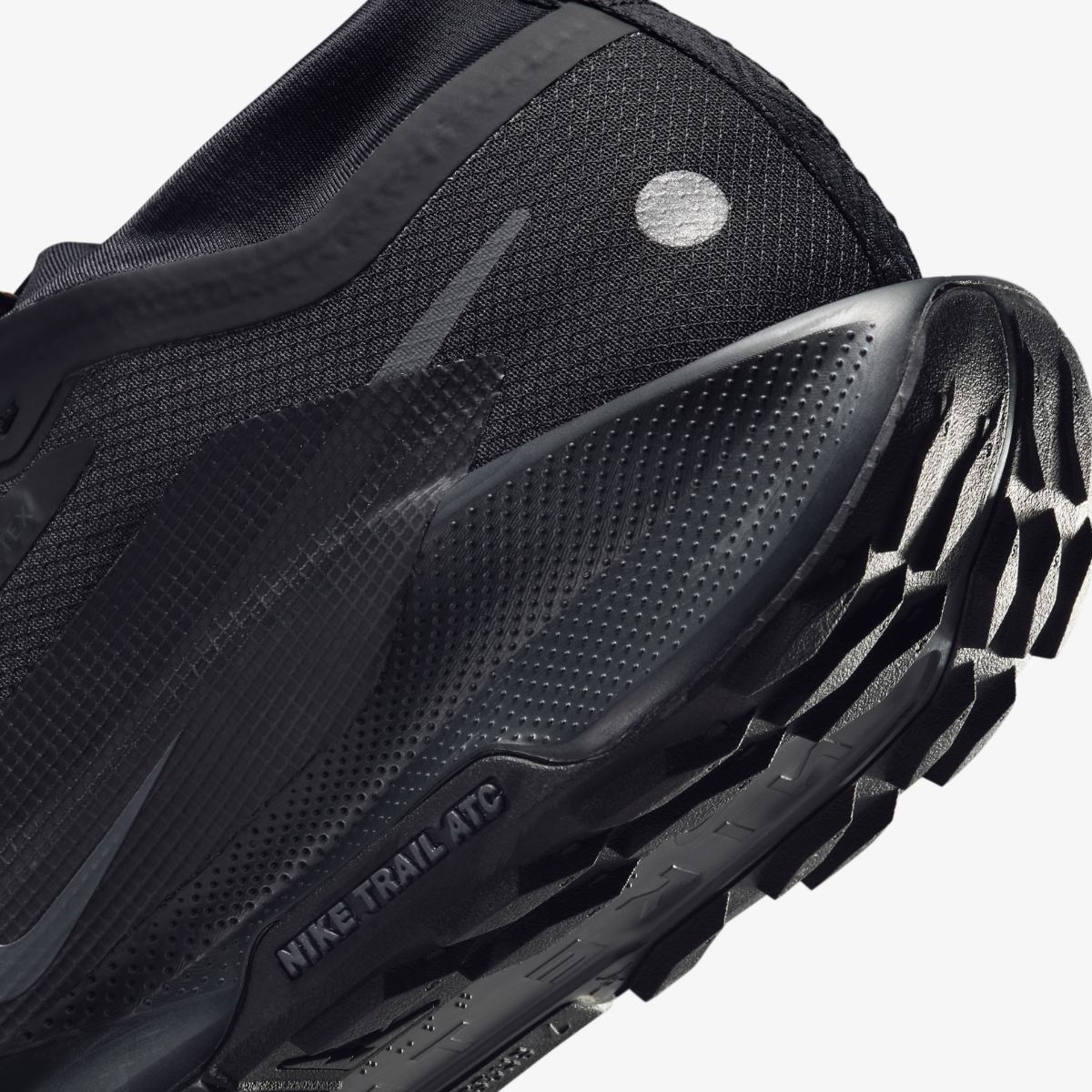 МУЖСКИЕ КРОССОВКИ NIKE PEGASUS TRAIL 5 GTX (FQ0908-002)