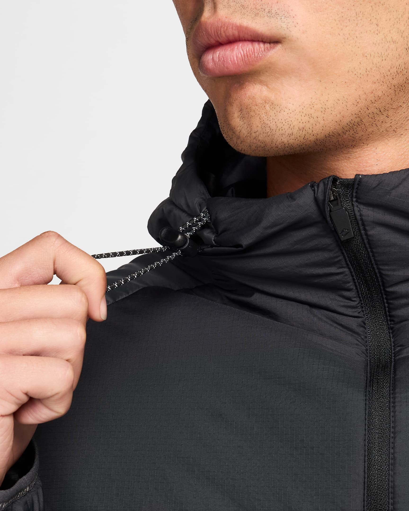 МУЖСКАЯ КУРТКА NIKE TRAIL THFIT PRIMALOFT TRAIL JKT (FZ0003-010)