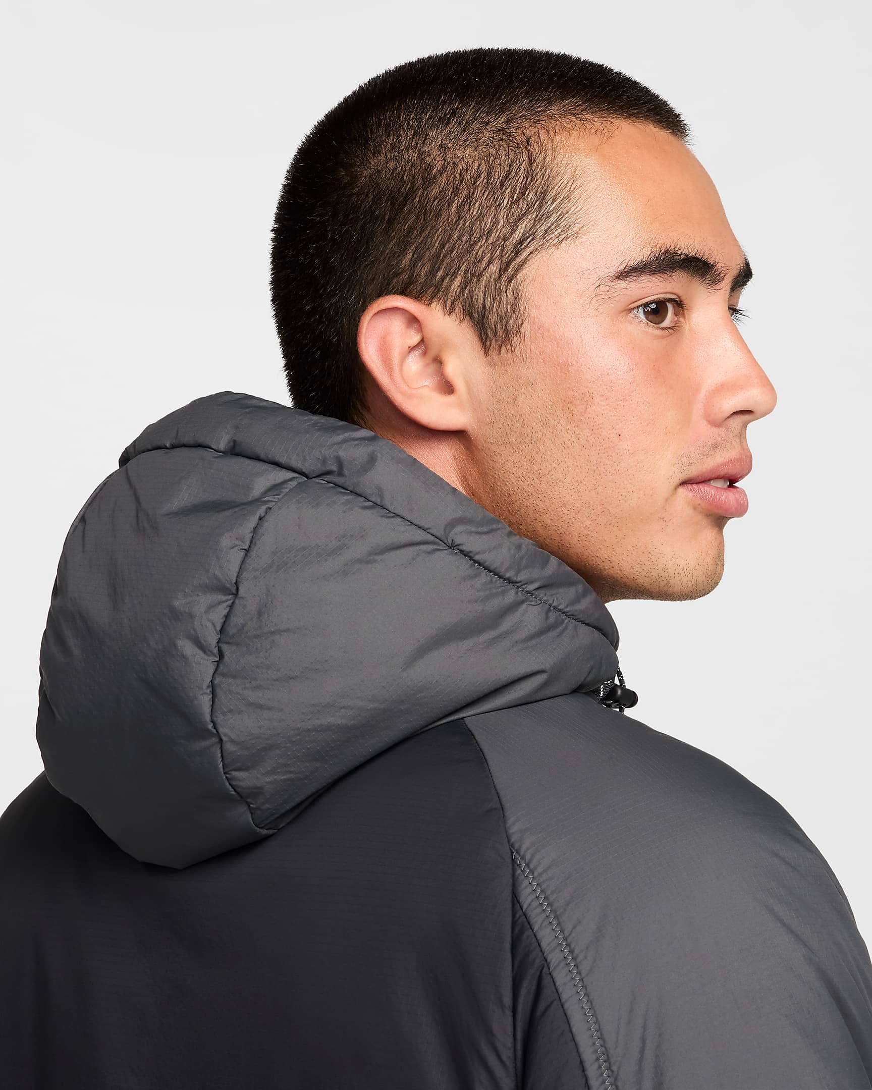 МУЖСКАЯ КУРТКА NIKE TRAIL THFIT PRIMALOFT TRAIL JKT (FZ0003-010)