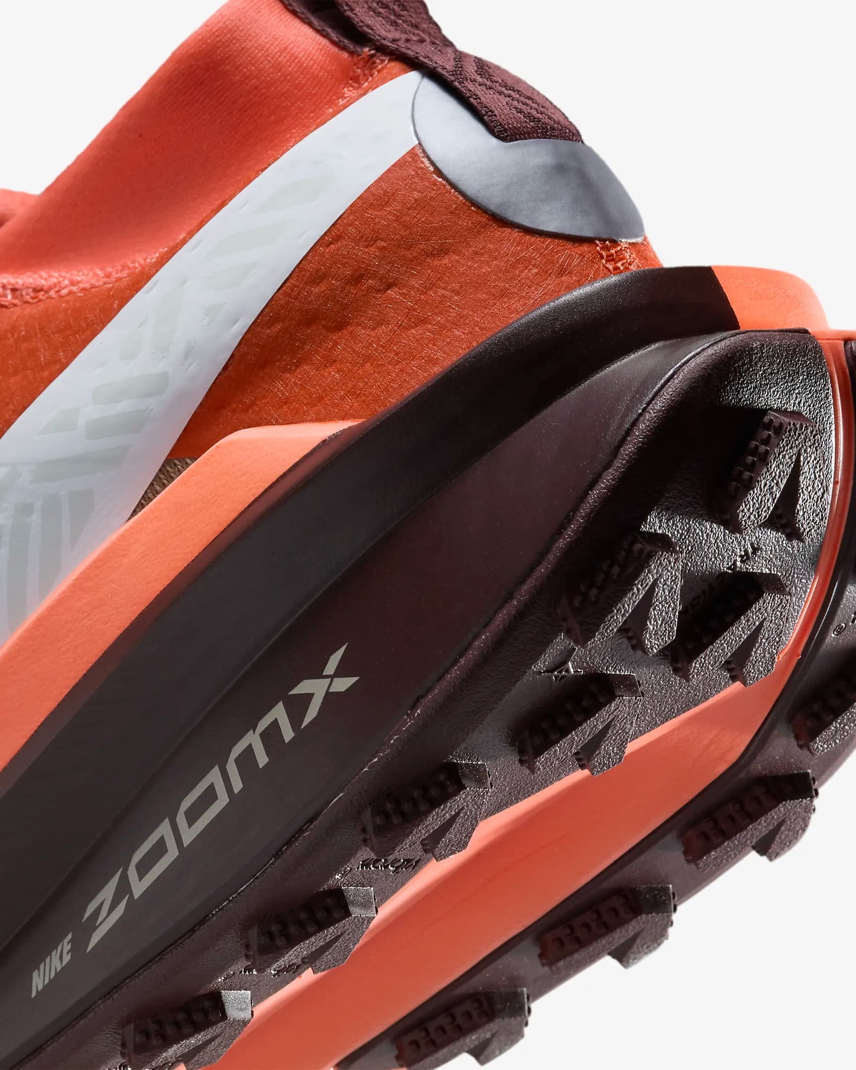 МУЖСКИЕ КРОССОВКИ NIKE ZOOMX ZEGAMA TRAIL 2 (HQ3768-200)